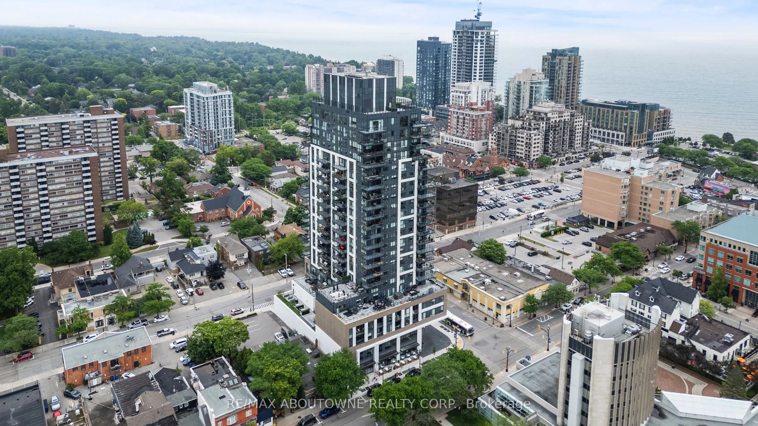 2007 James Street, #307