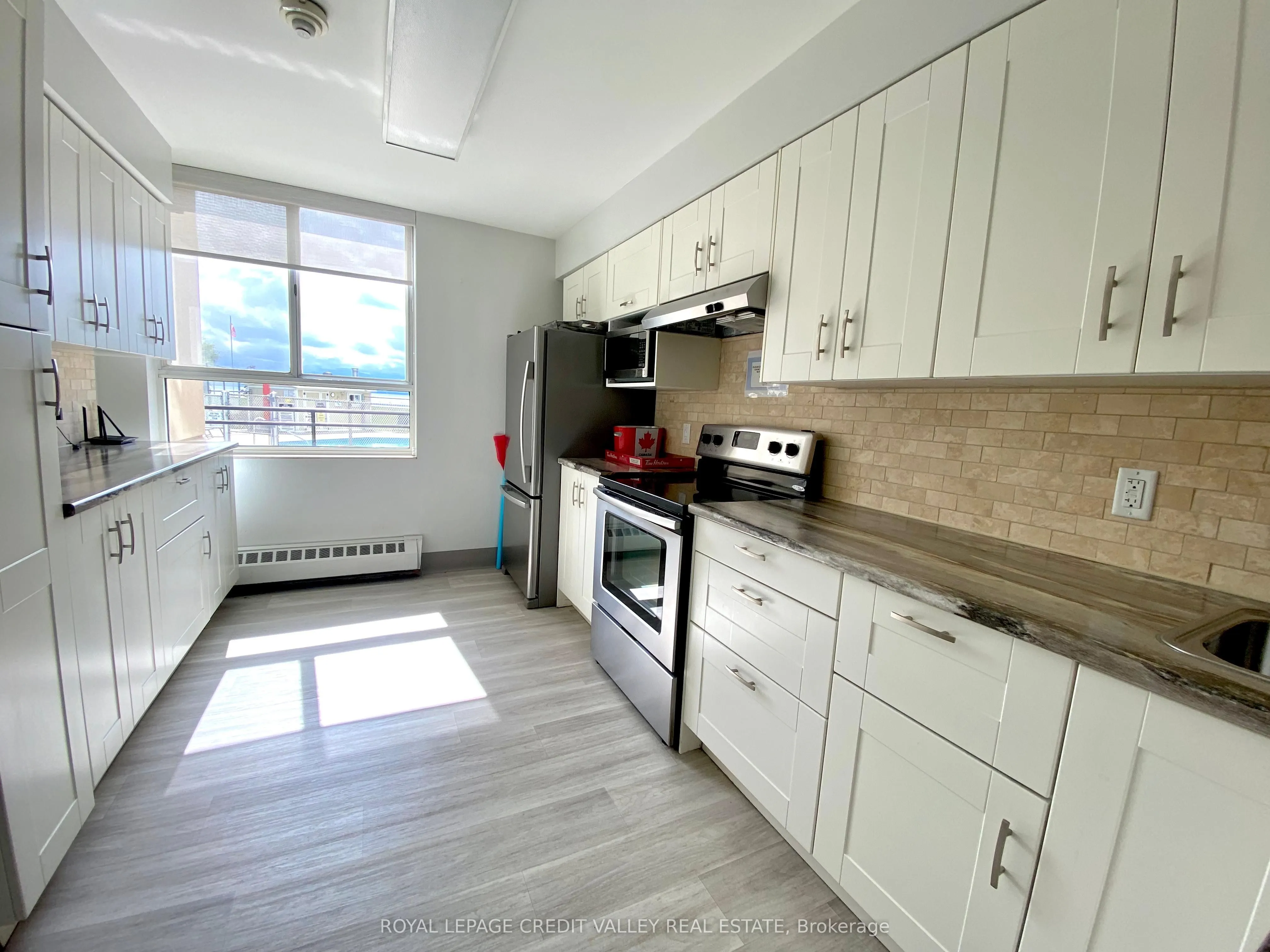 5280 Lakeshore Road, #911