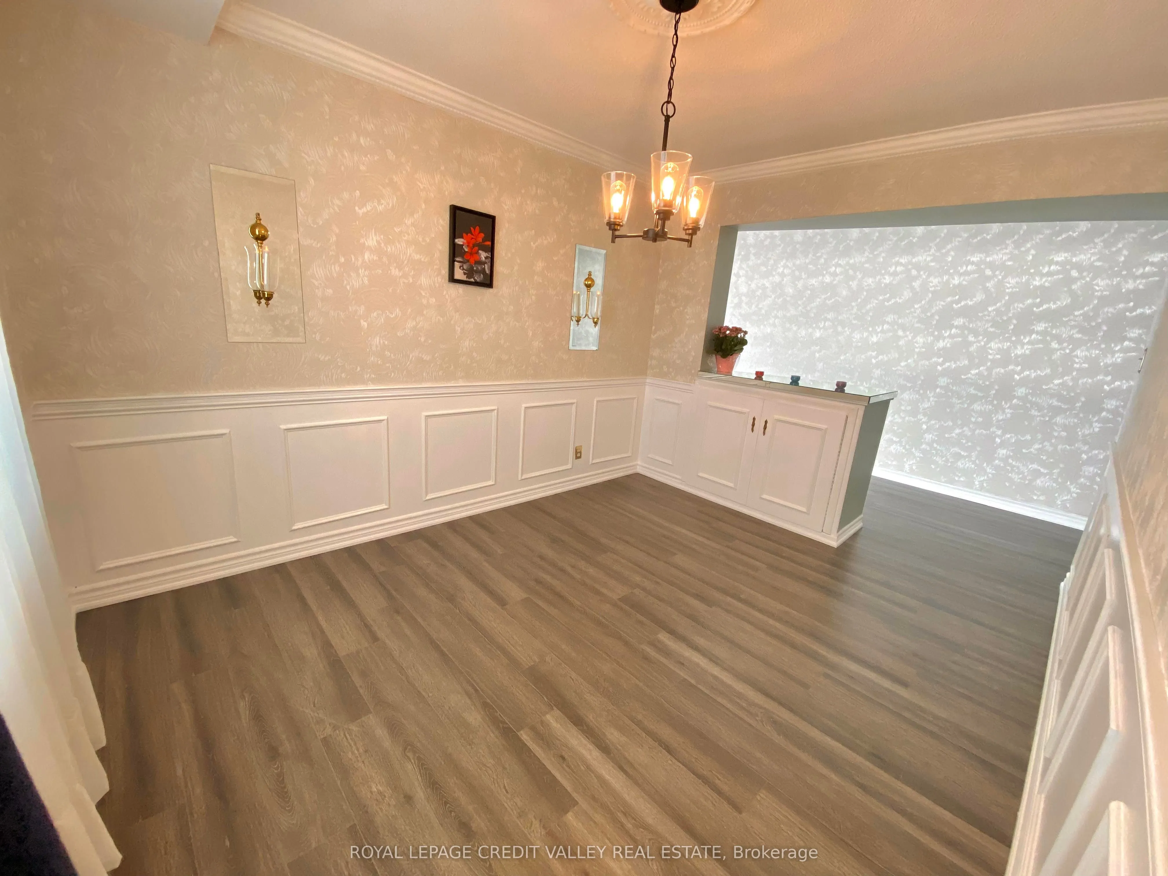 5280 Lakeshore Road, #911