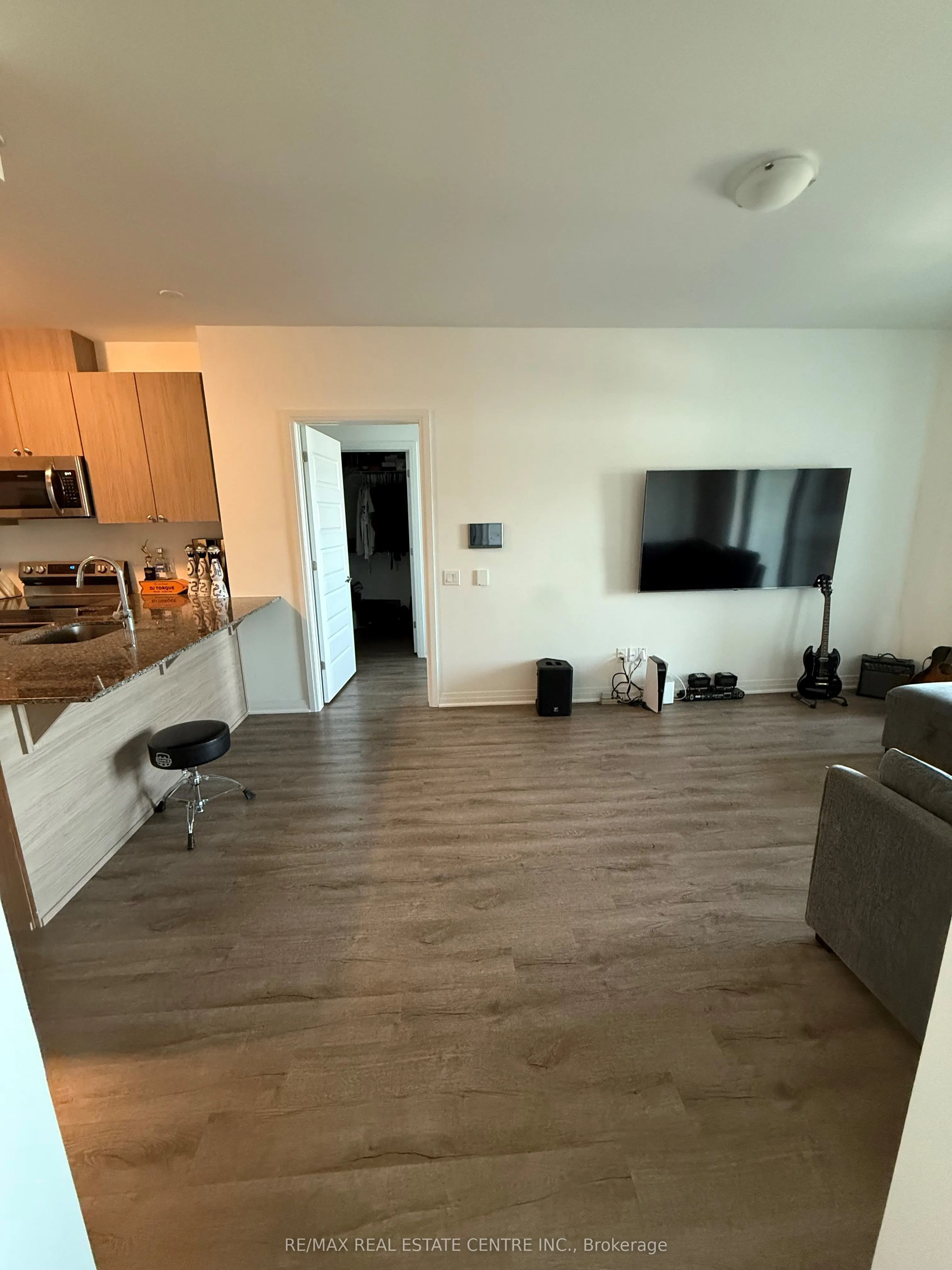 470 Gordon Krantz Avenue, #501