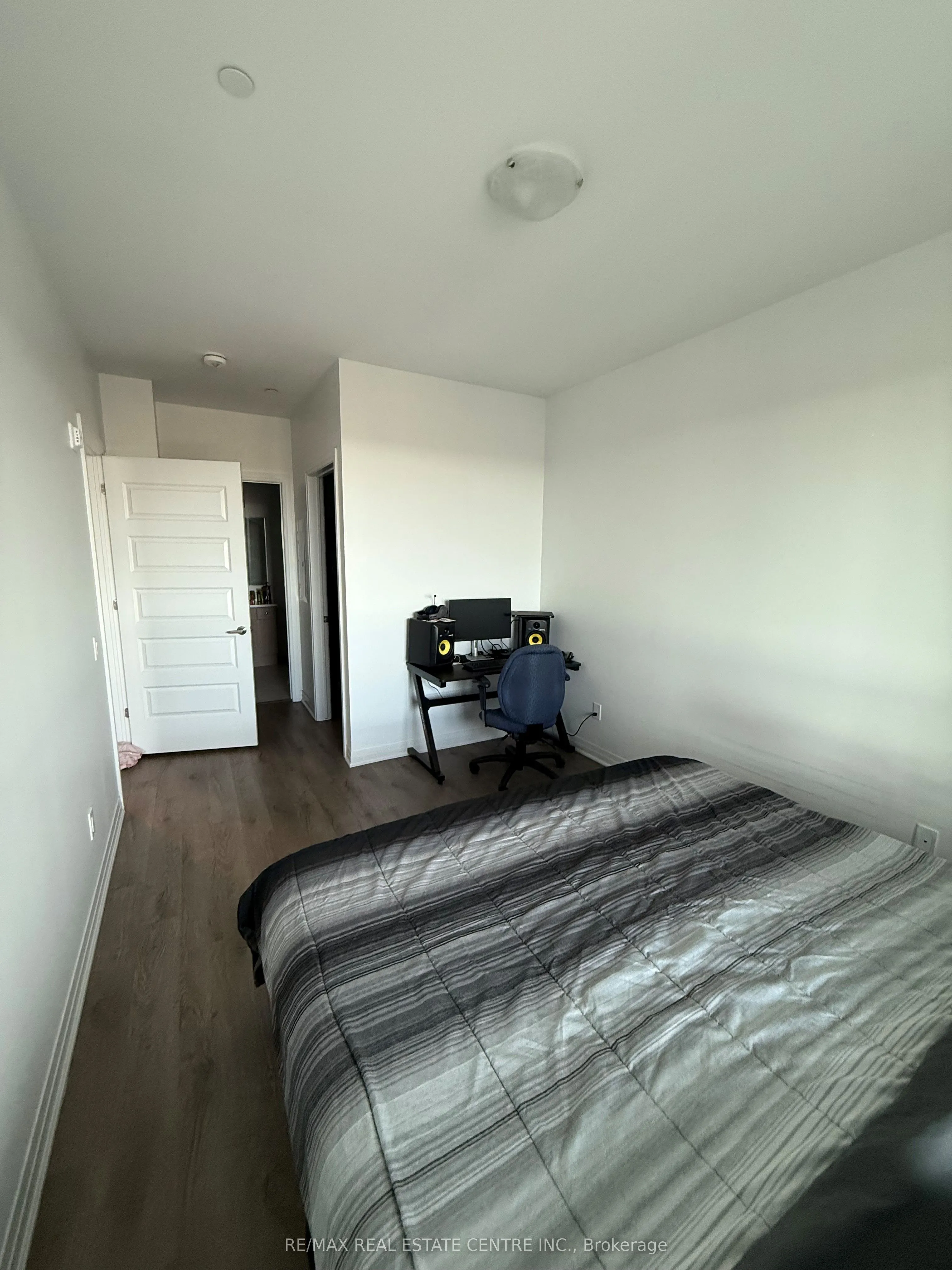 470 Gordon Krantz Avenue, #501