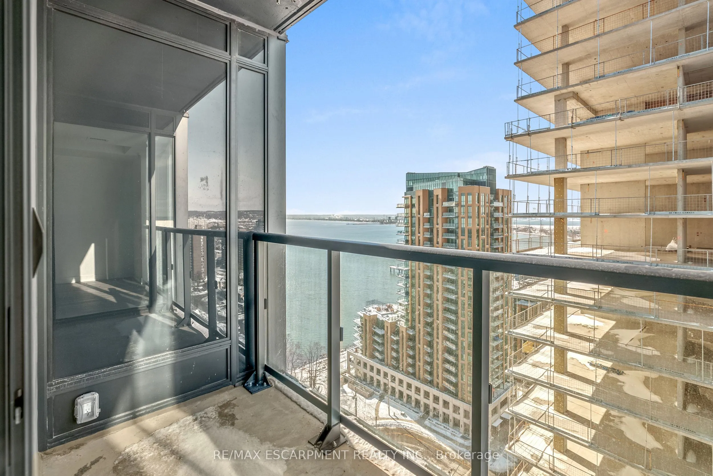 370 Martha Street, #2106