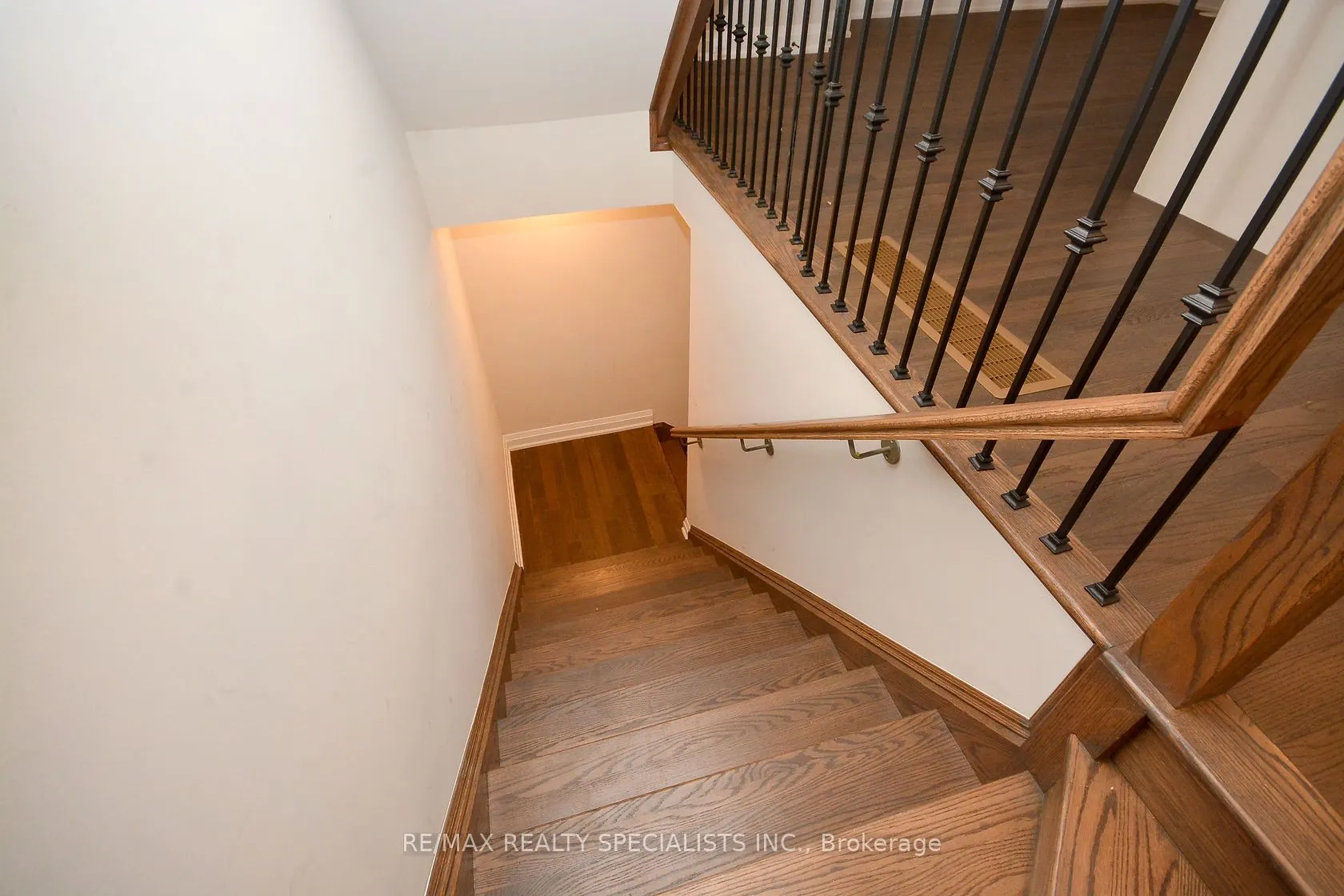 2456 Belt Lane