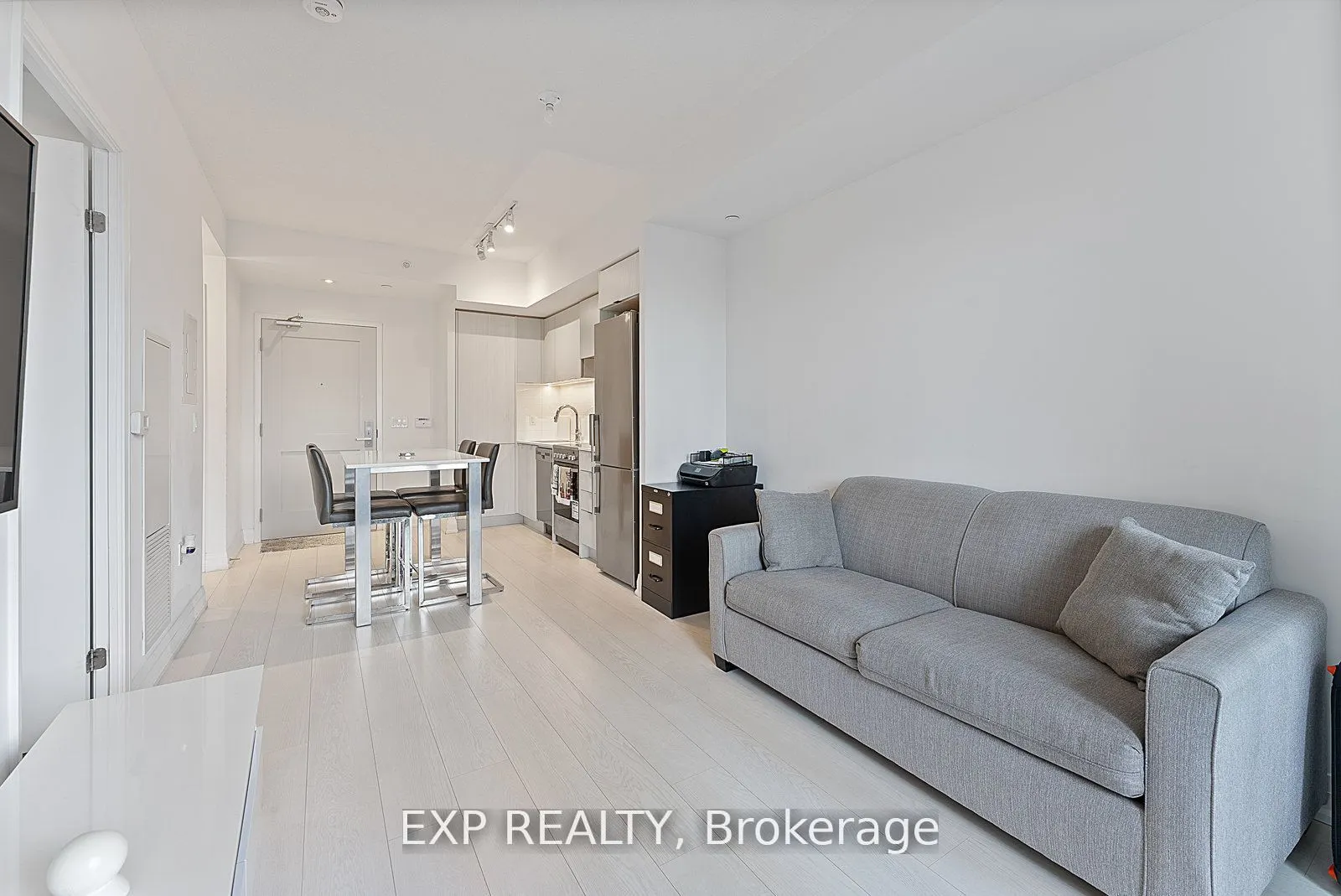 26 Gibbs Road, #630