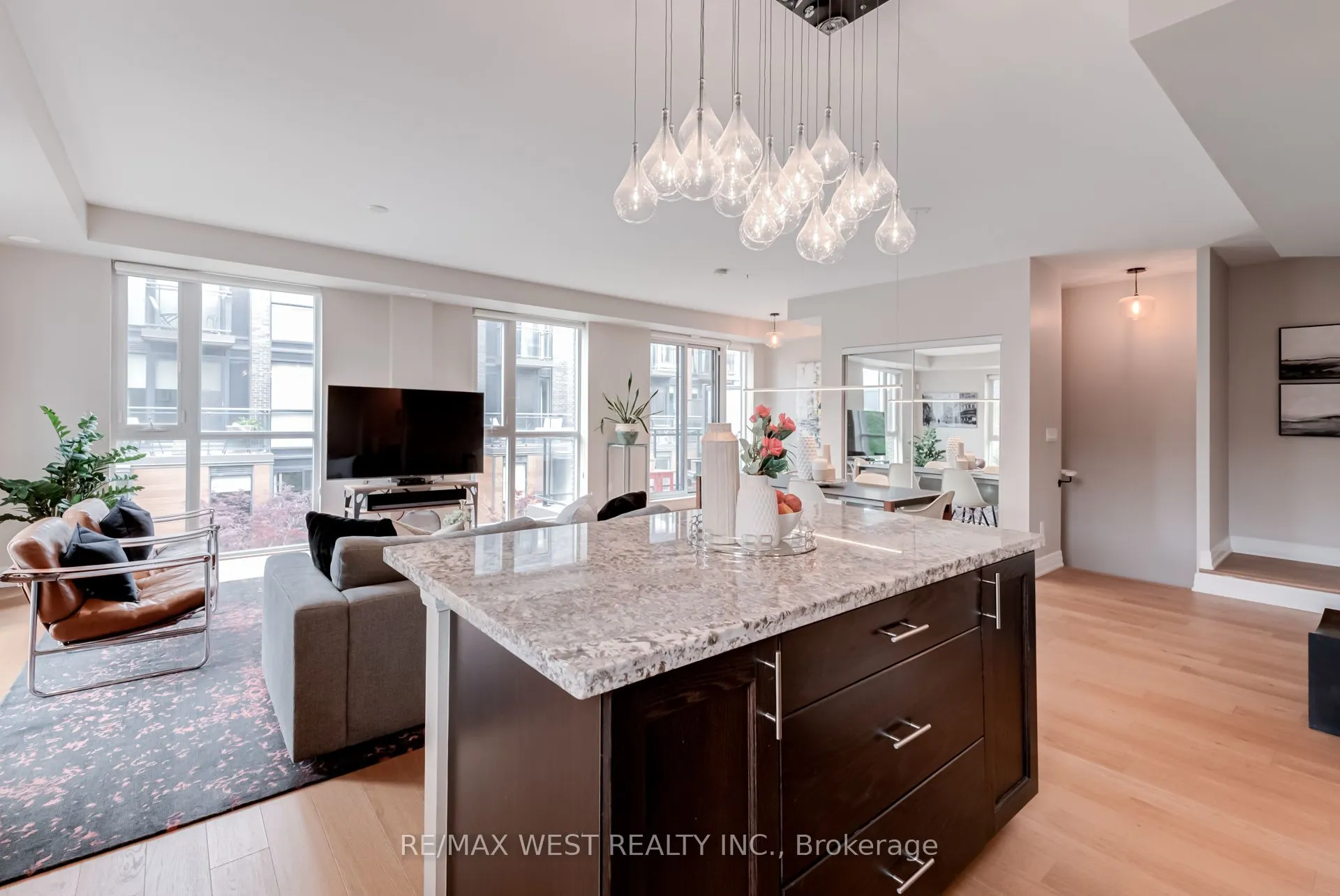 15 Sousa Mendes Street, #103
