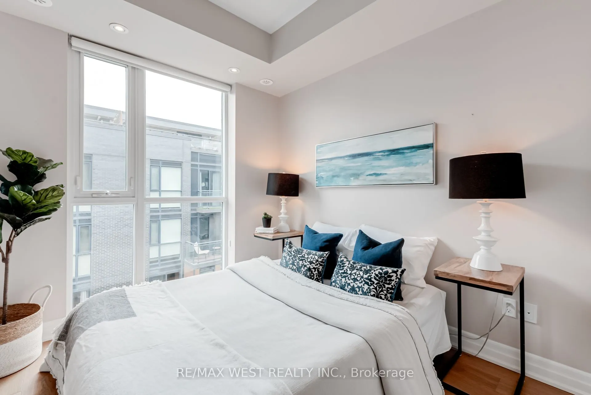 15 Sousa Mendes Street, #103