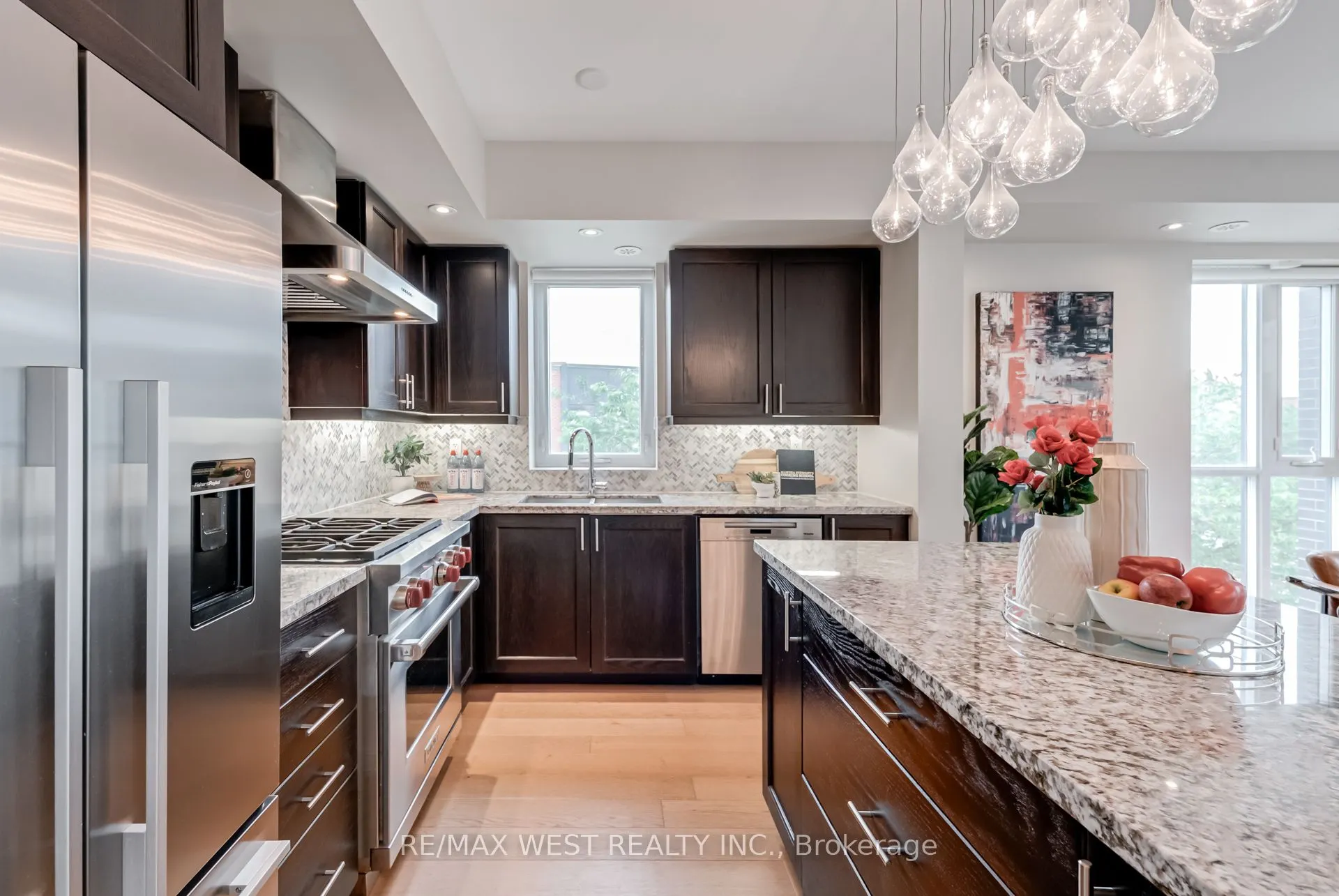 15 Sousa Mendes Street, #103