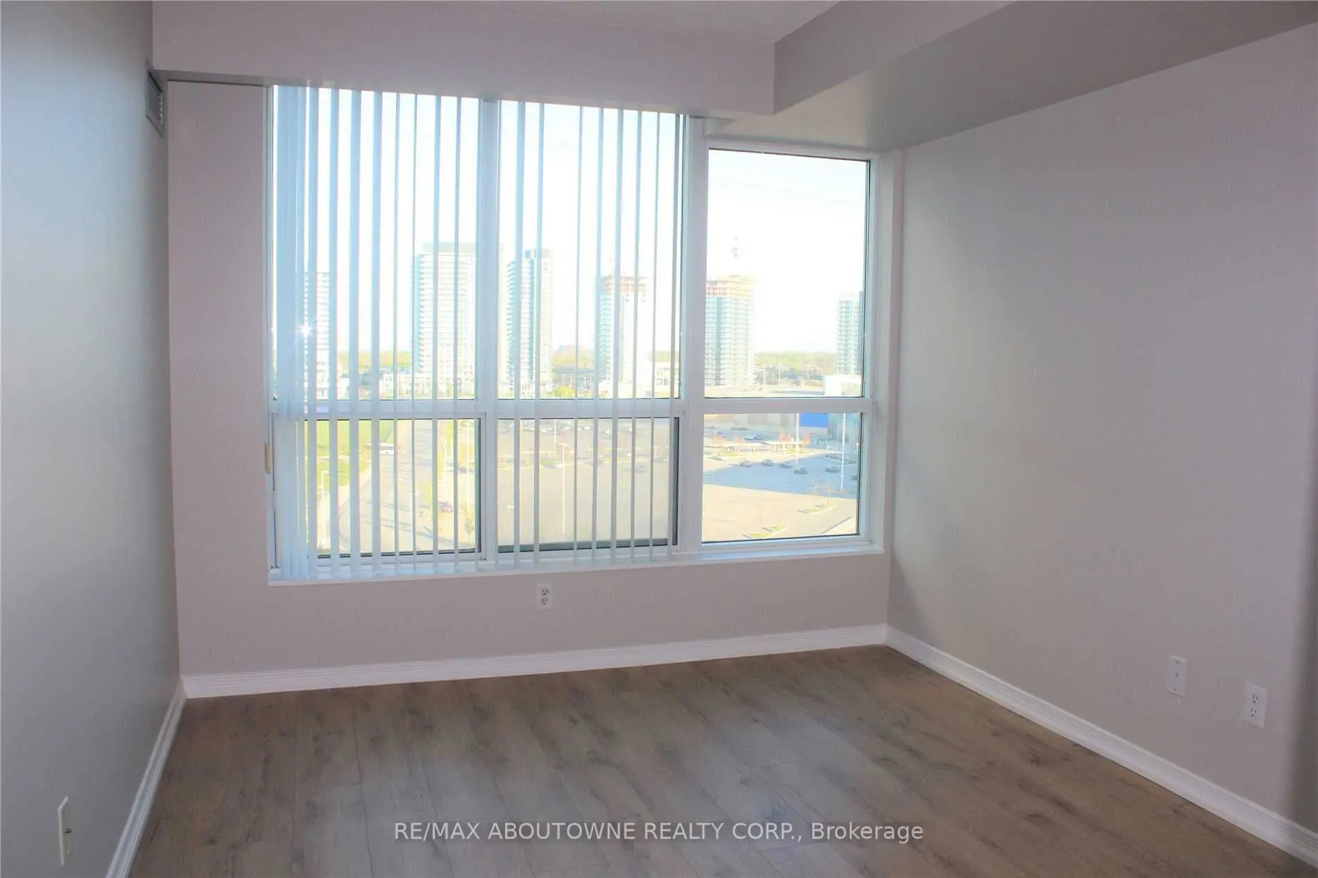 2565 Erin Centre Boulevard, #1105