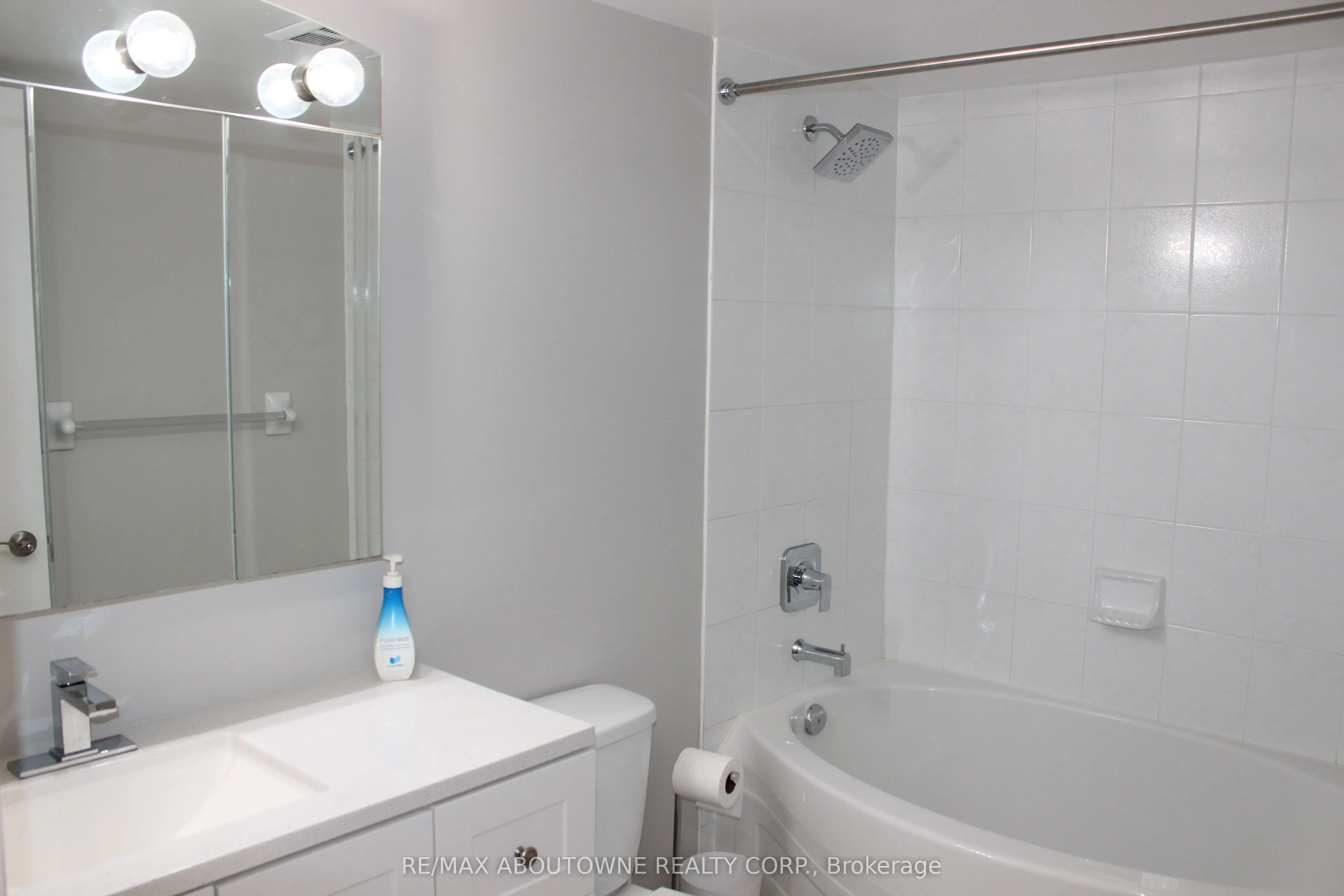 2565 Erin Centre Boulevard, #1105
