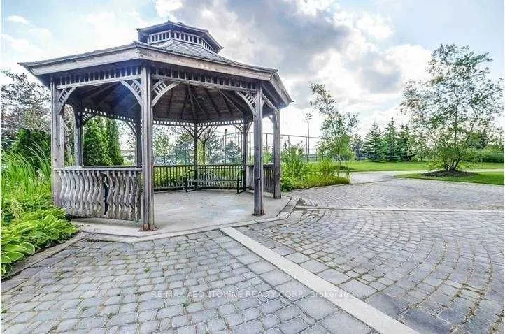 2565 Erin Centre Boulevard, #1105
