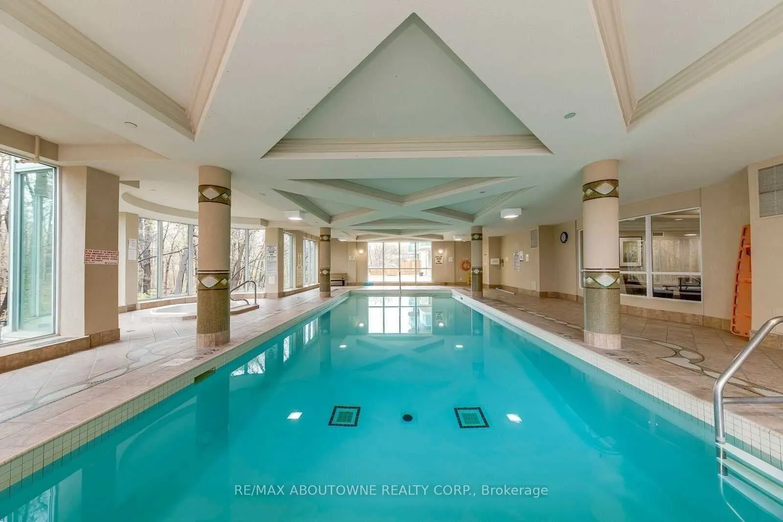 2565 Erin Centre Boulevard, #1105