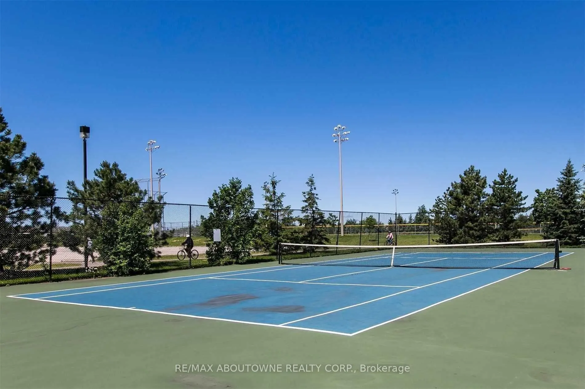 2565 Erin Centre Boulevard, #1105
