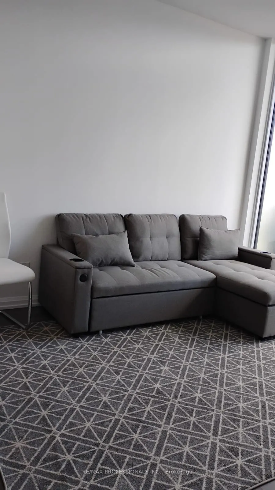 4208 Dundas Street W, #504