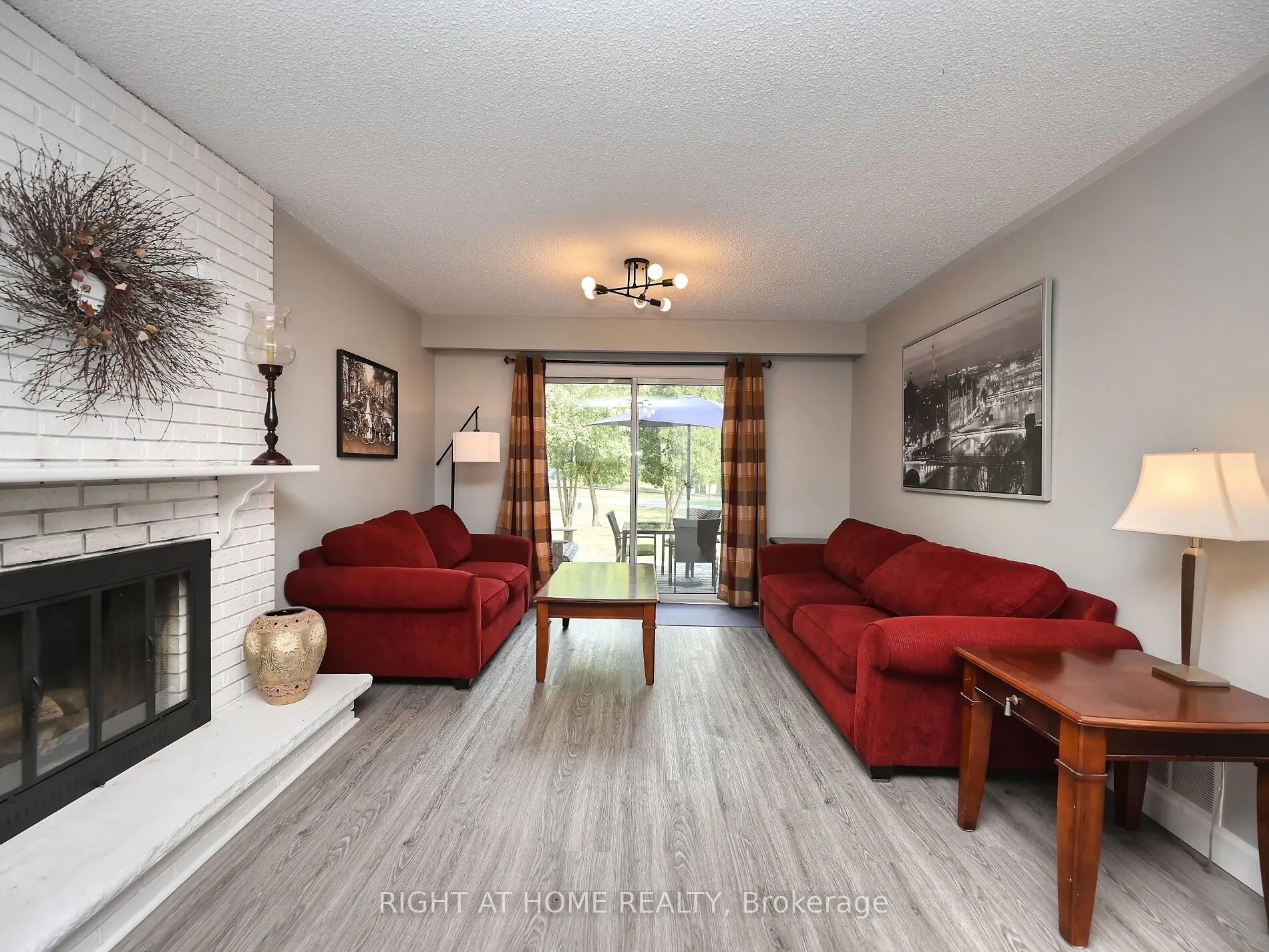 986 Vanier Drive