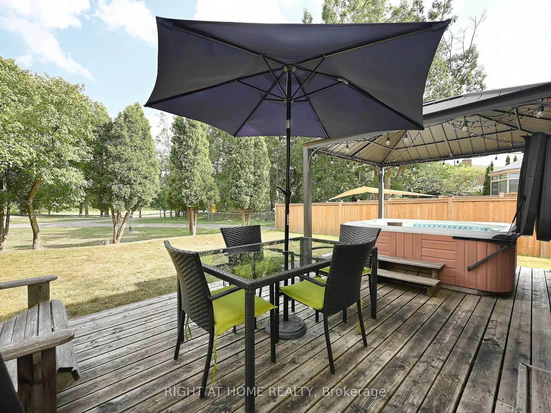 986 Vanier Drive