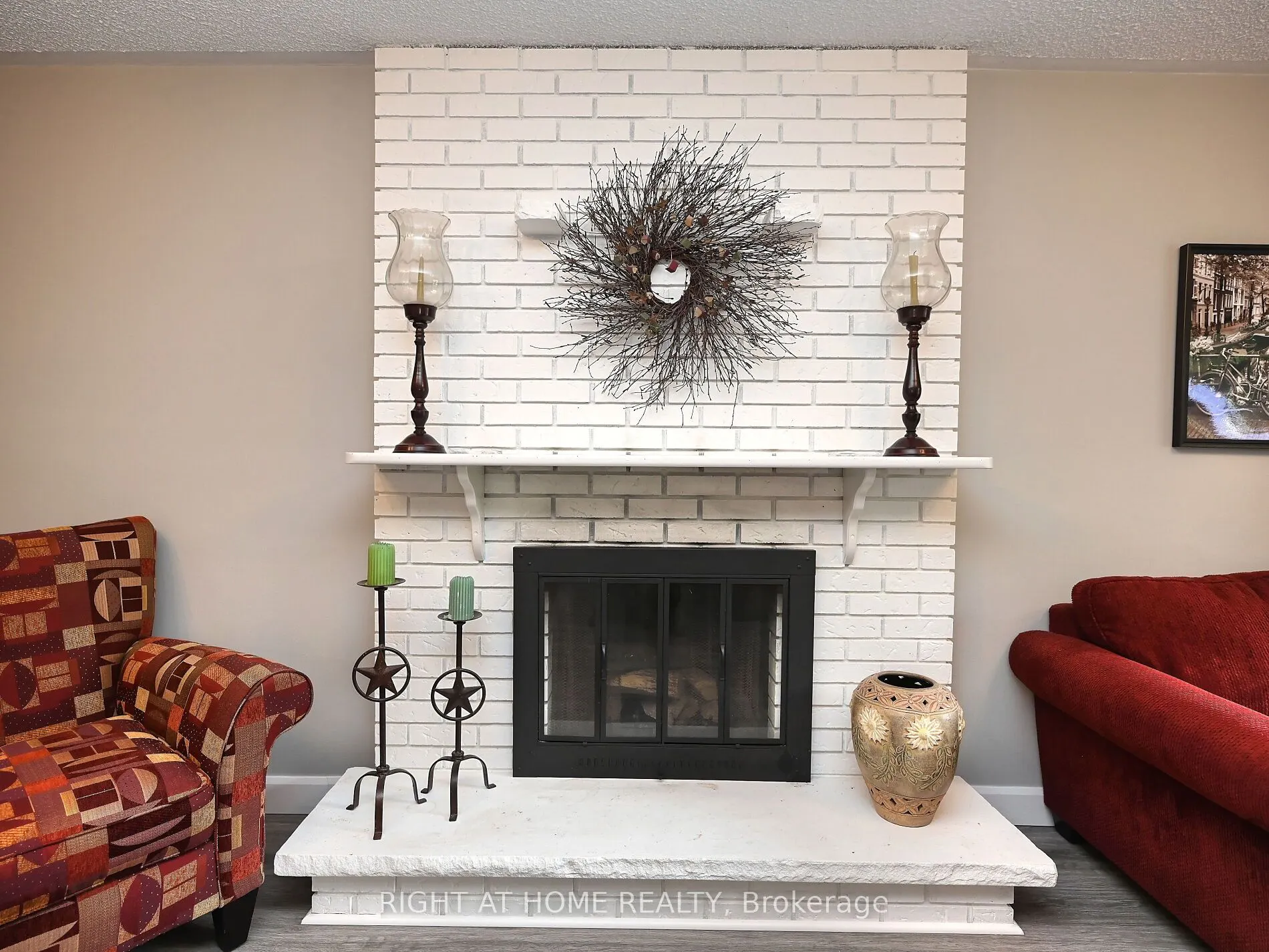 986 Vanier Drive