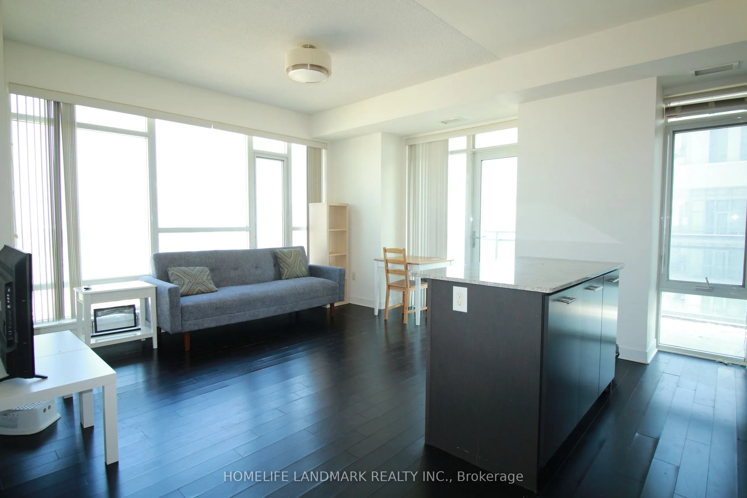 360 Square One Drive, #2202