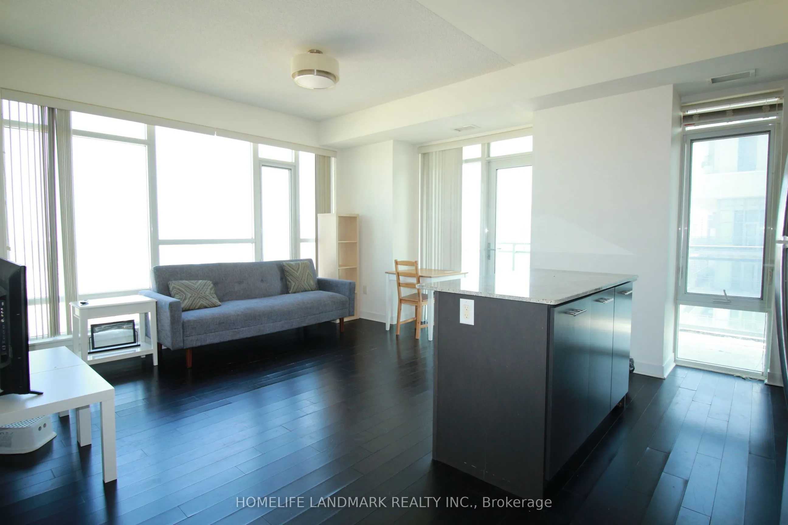 360 Square One Drive, #2202