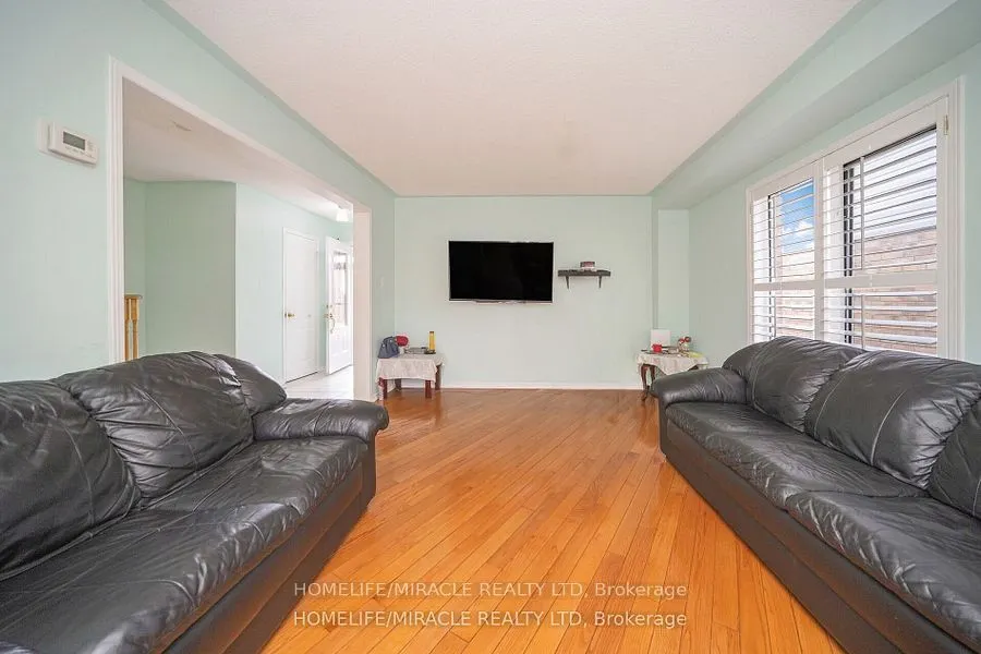 31 Larkspur