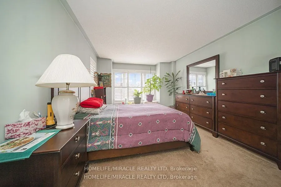 31 Larkspur
