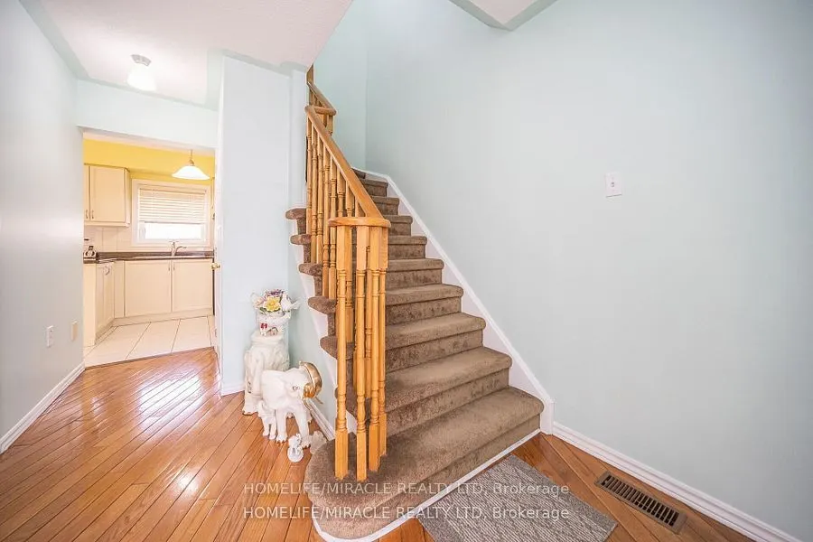 31 Larkspur