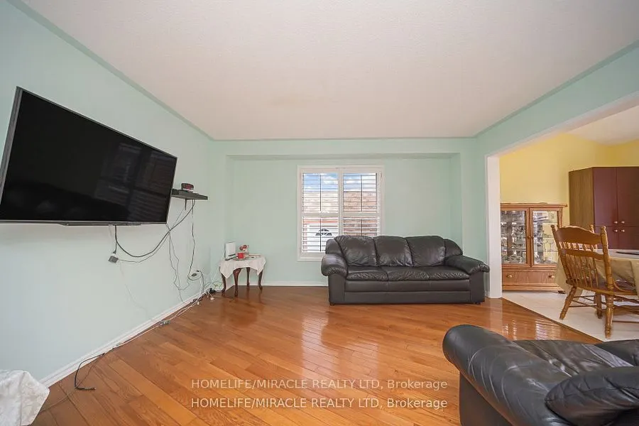 31 Larkspur