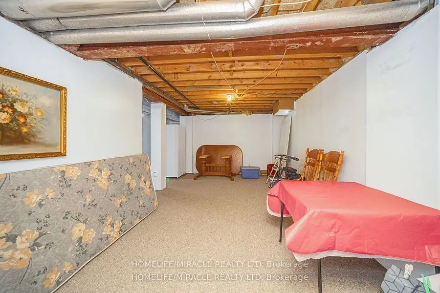 31 Larkspur