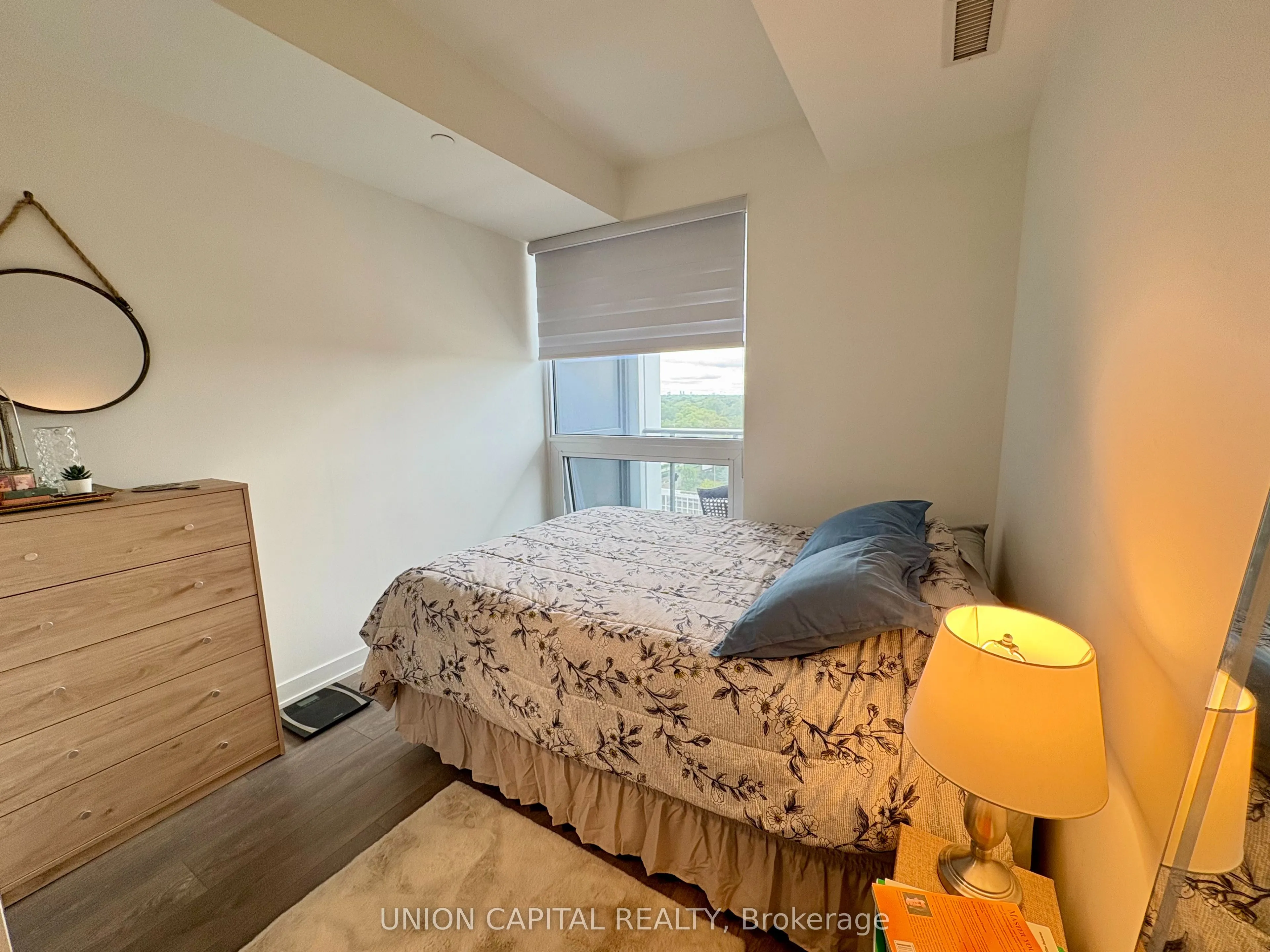 28 Ann Street, #901