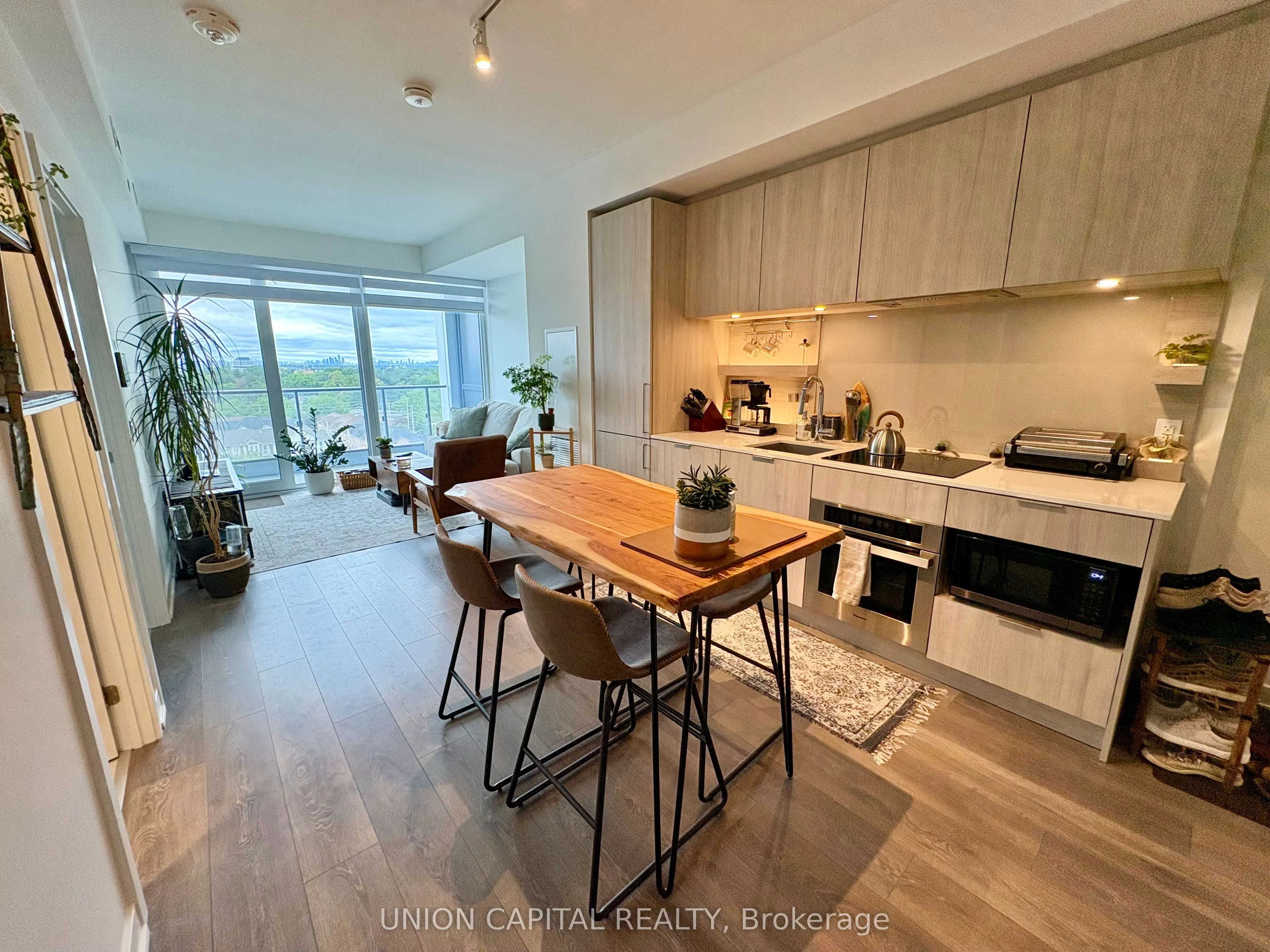 28 Ann Street, #901