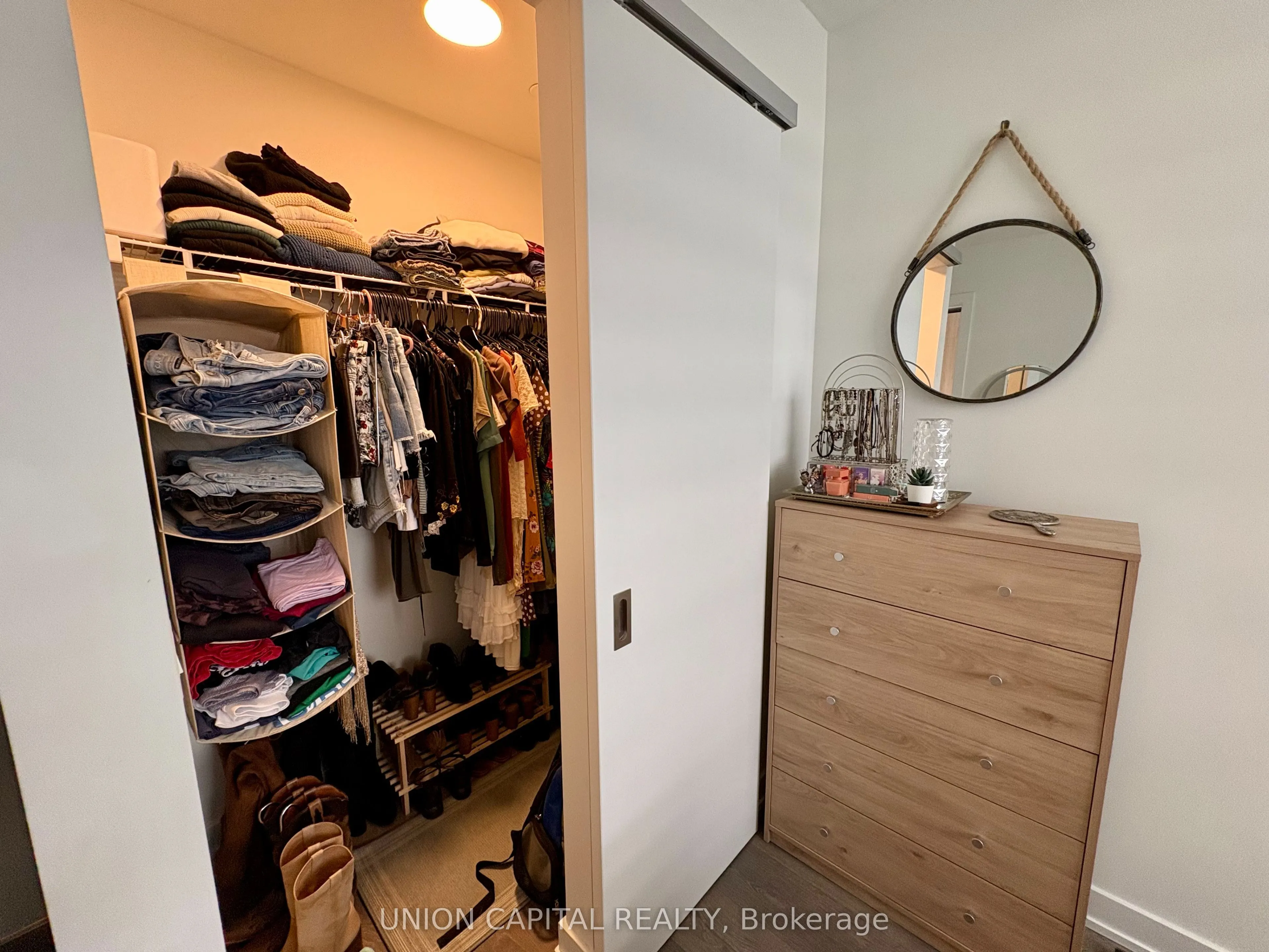 28 Ann Street, #901
