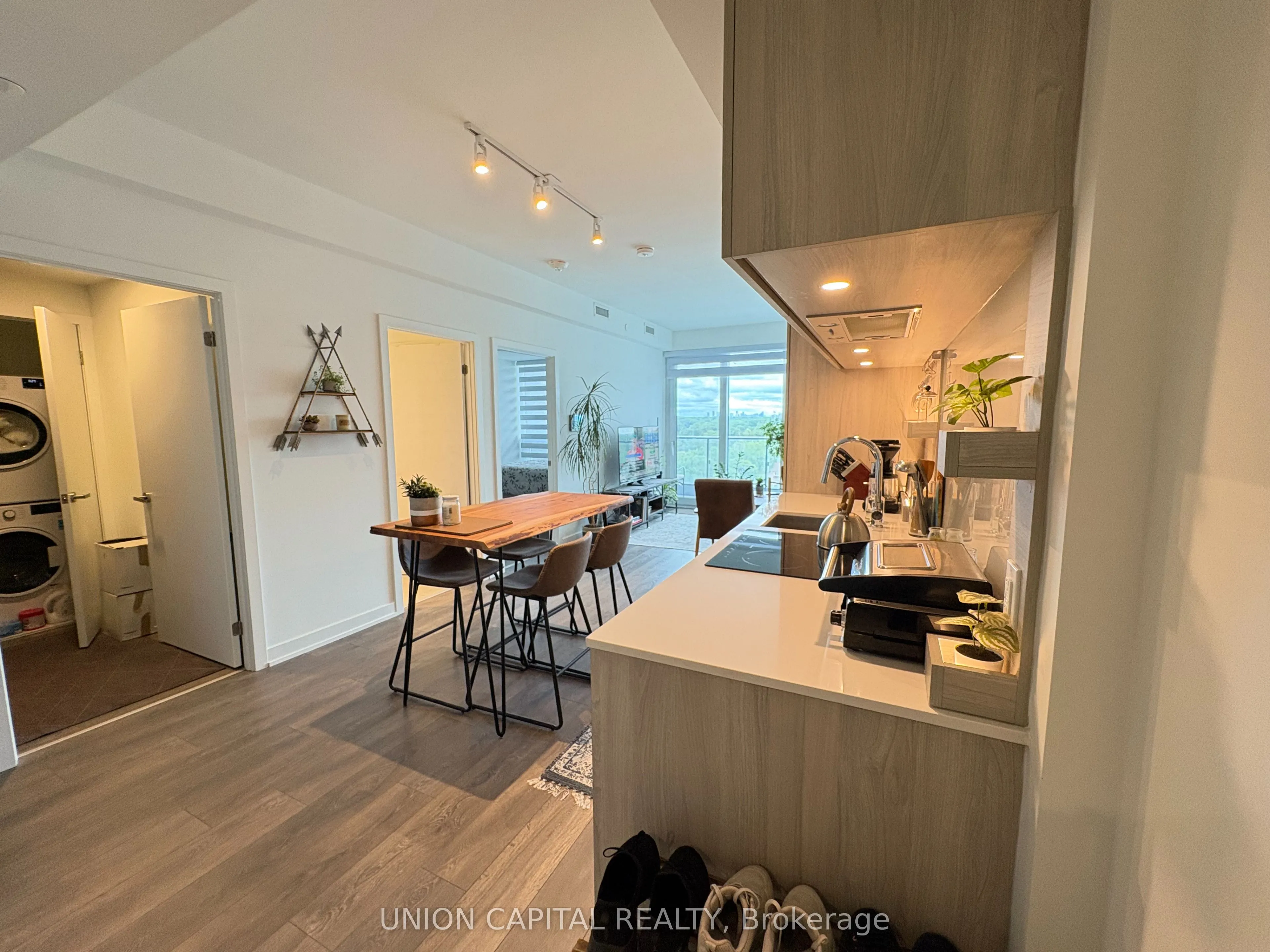 28 Ann Street, #901