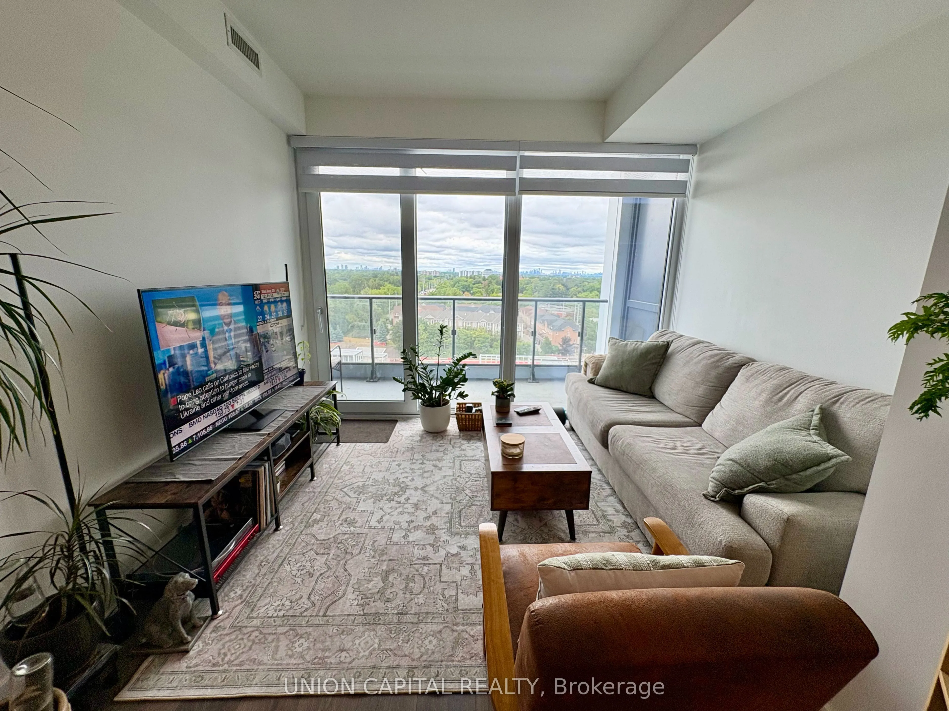 28 Ann Street, #901
