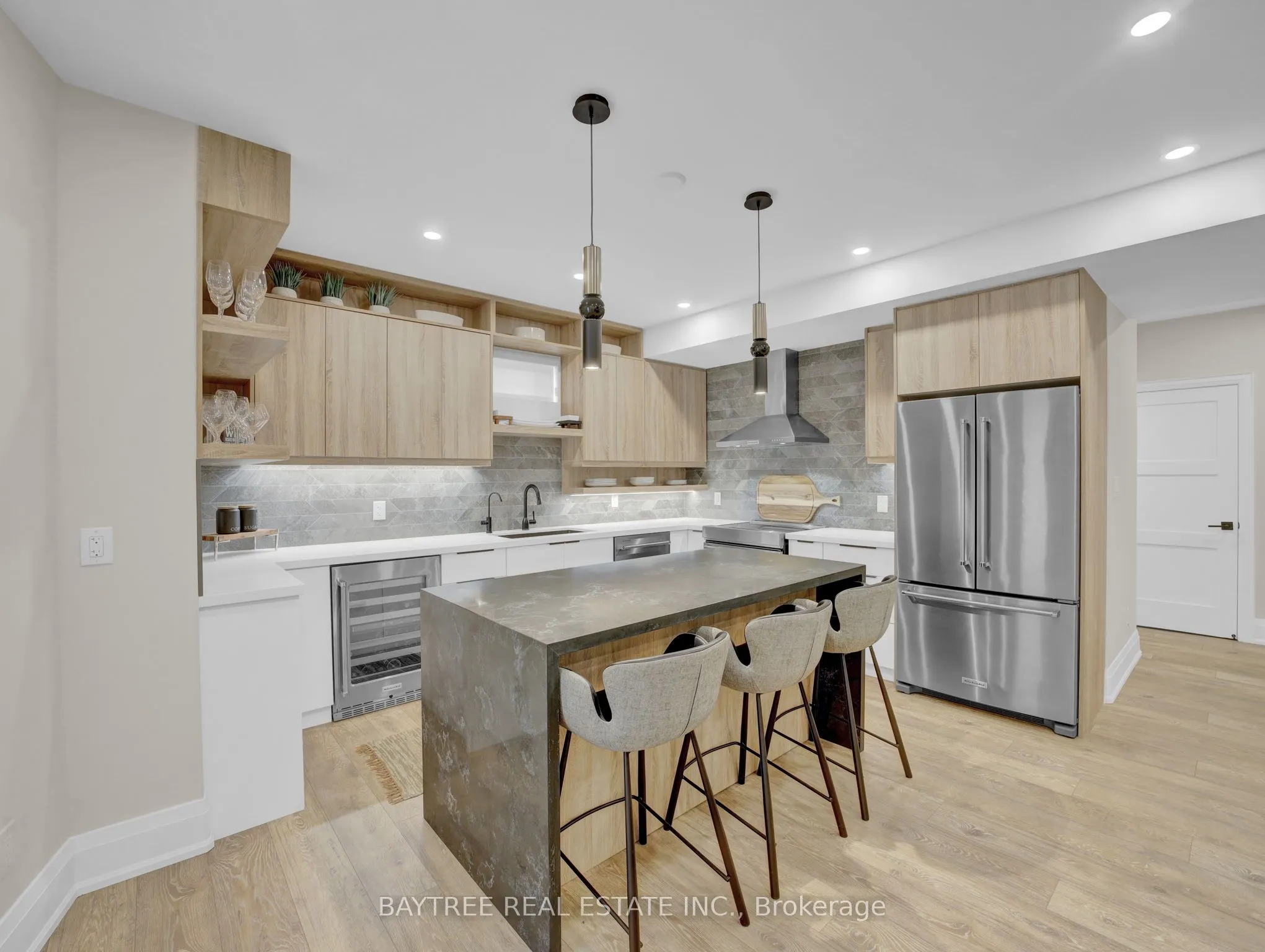 16 Hickory Ridge Court