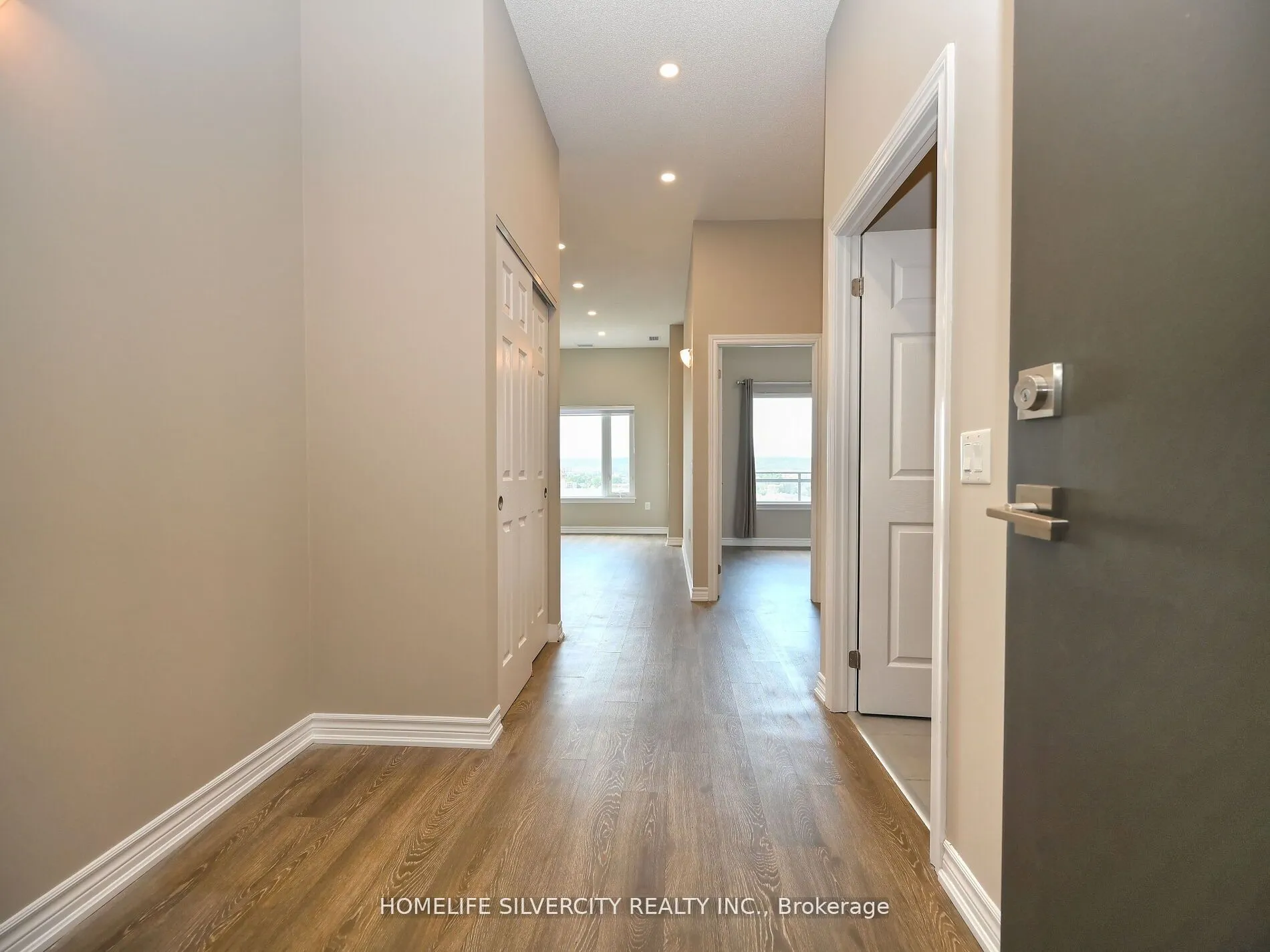 716 Main Street E, #1105