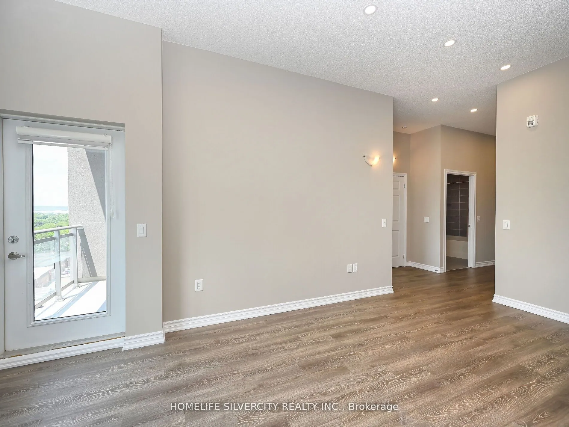 716 Main Street E, #1105
