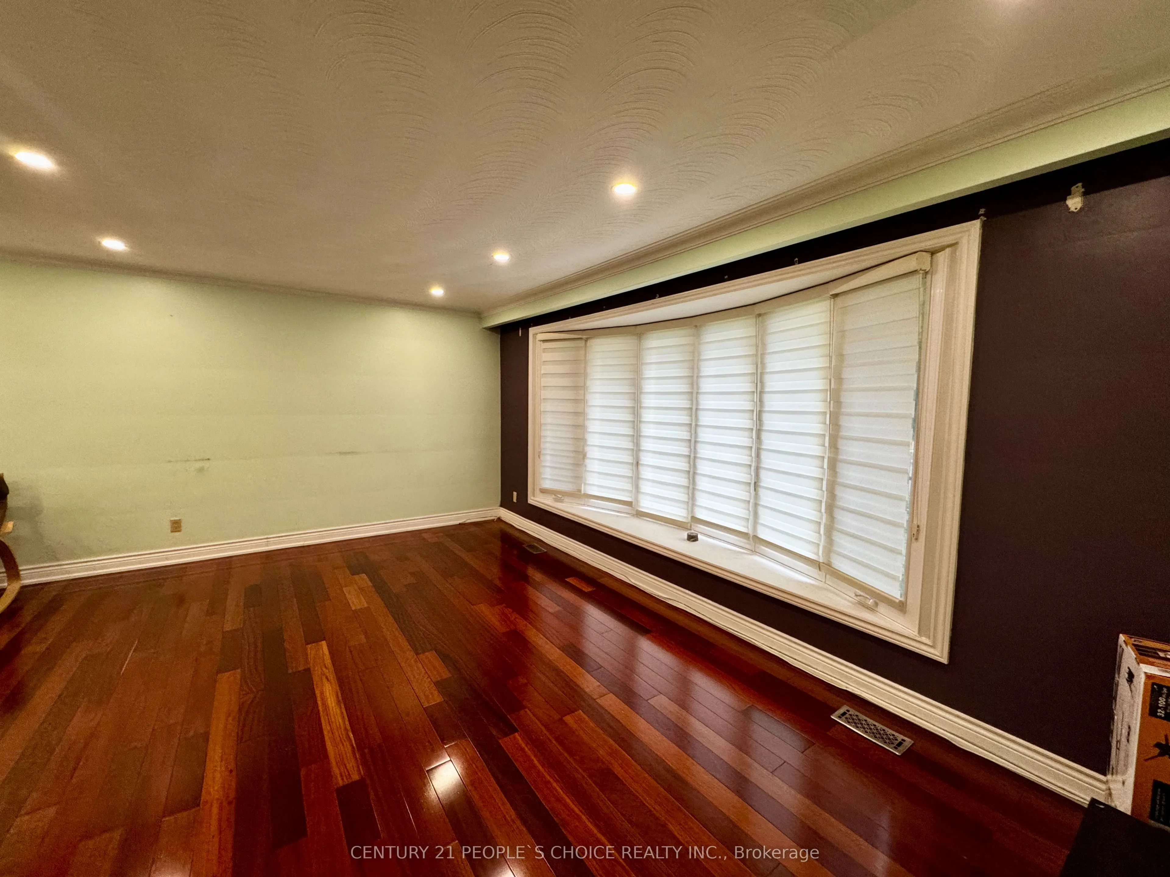 116 Mercury Road