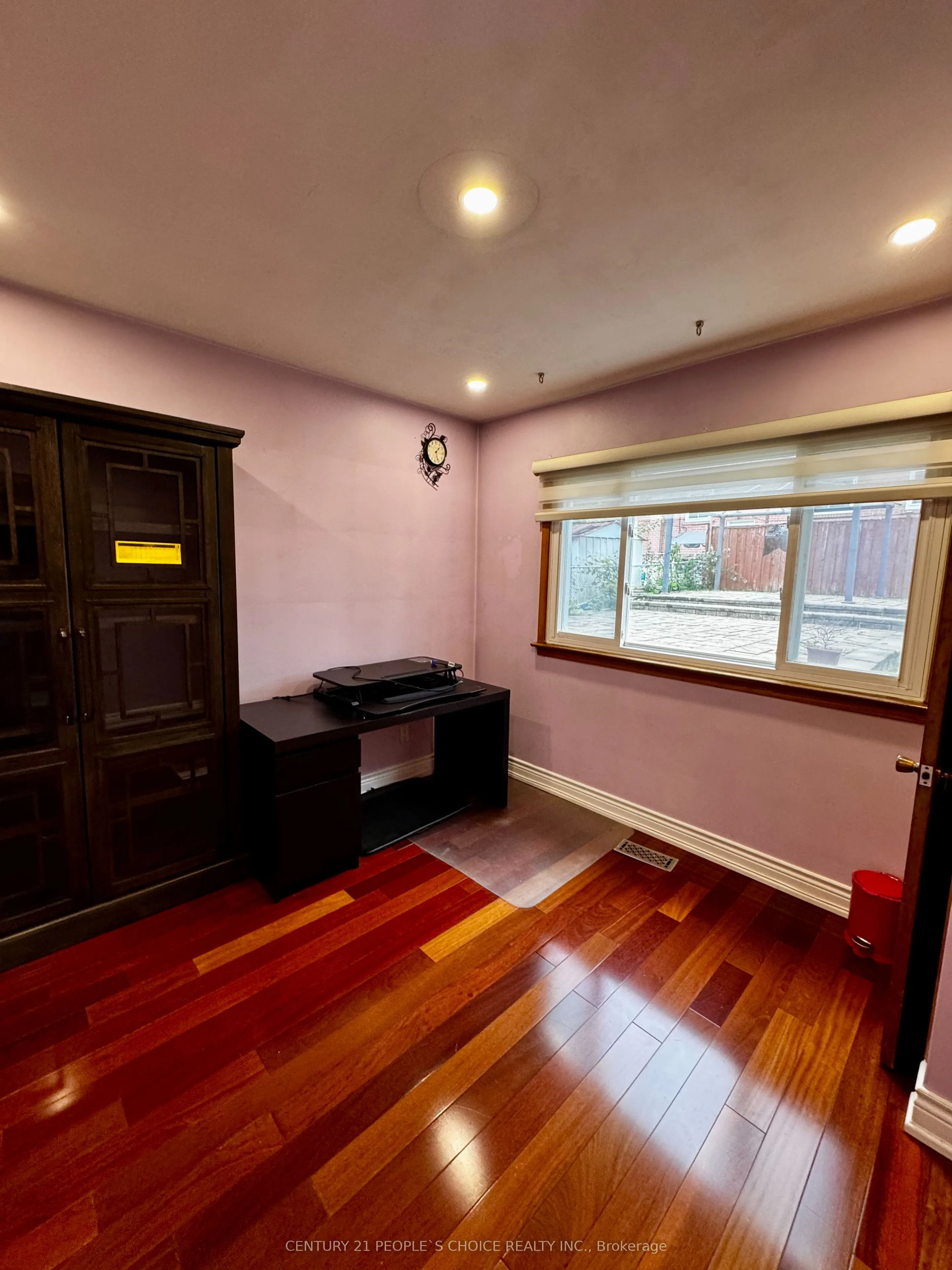 116 Mercury Road