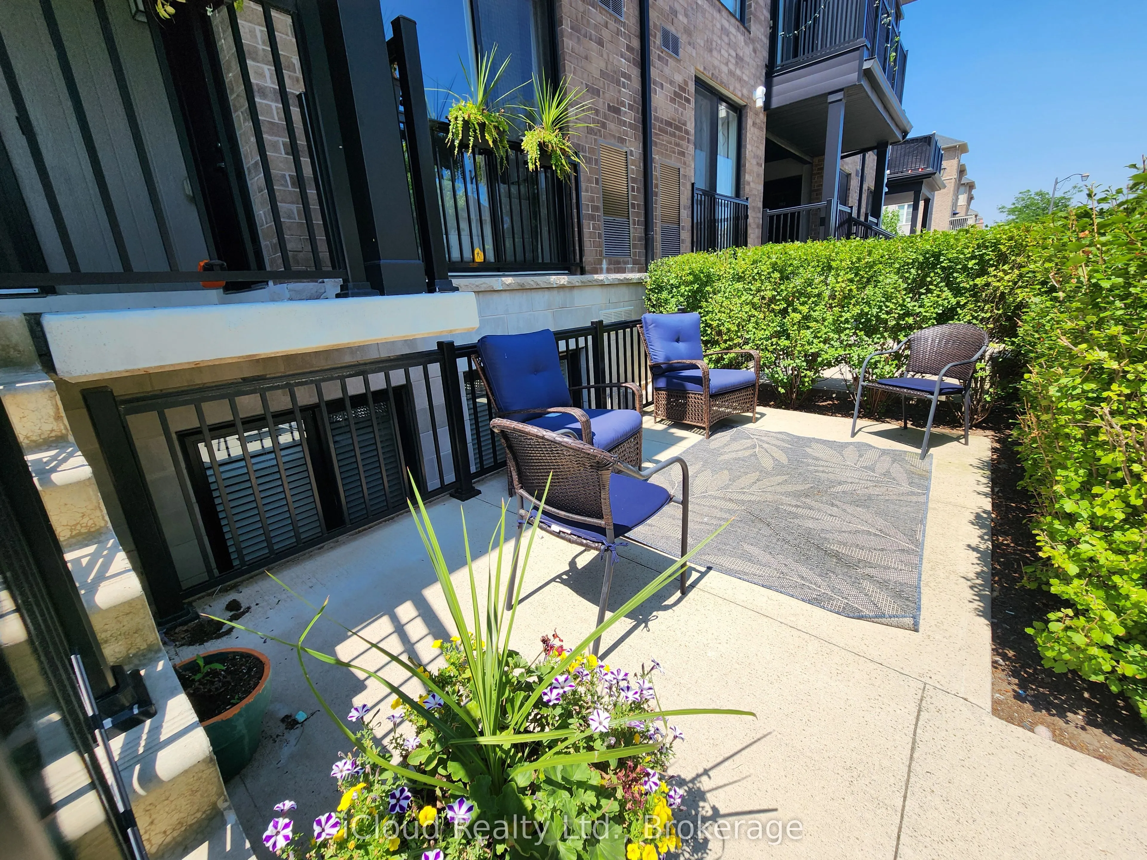 1206 Main Street E, #104