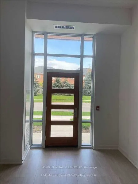 8 Nahani Way, #TH130