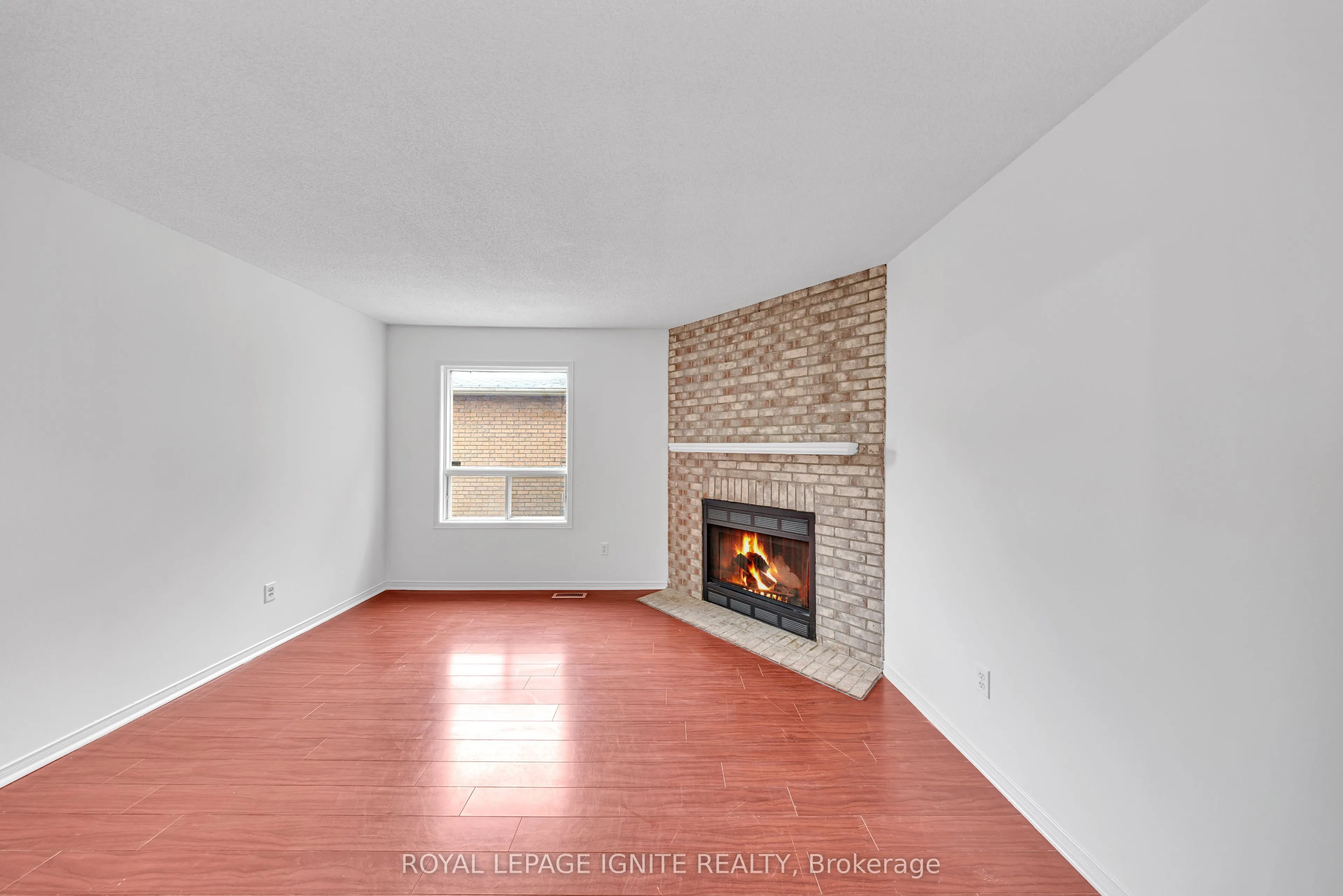 21 Toba Crescent, #Main