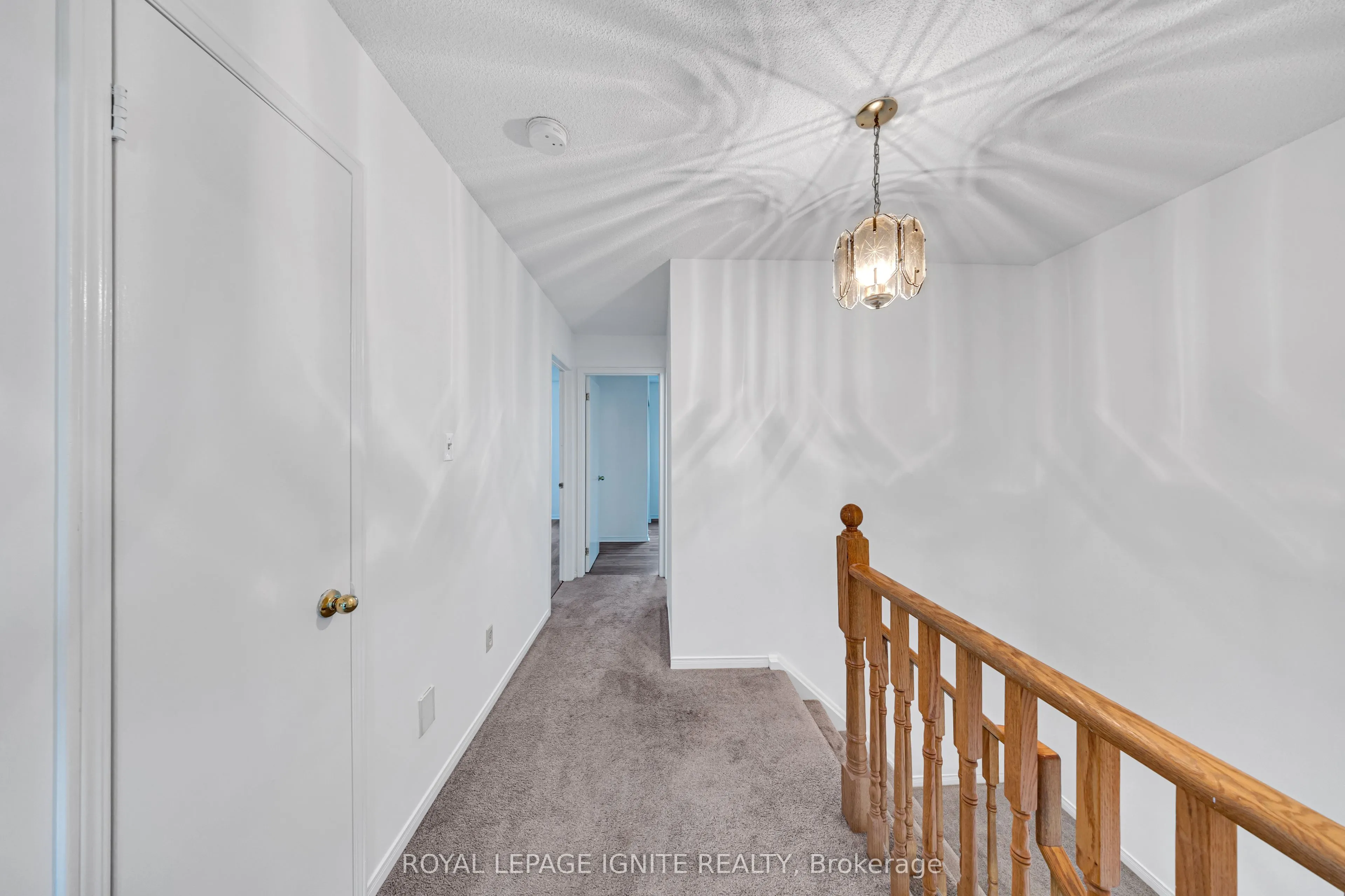21 Toba Crescent, #Main