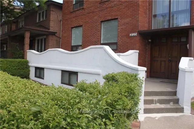 2123 Lawrence Avenue W, ##4