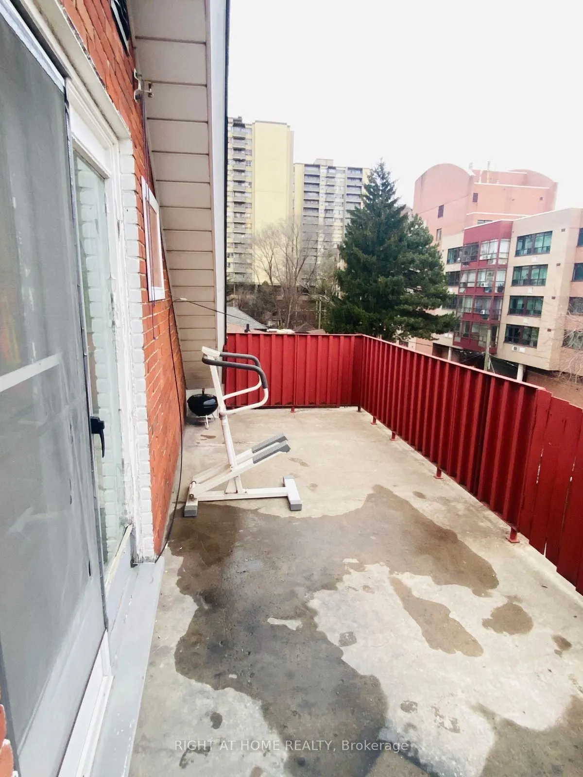 2123 Lawrence Avenue W, ##4