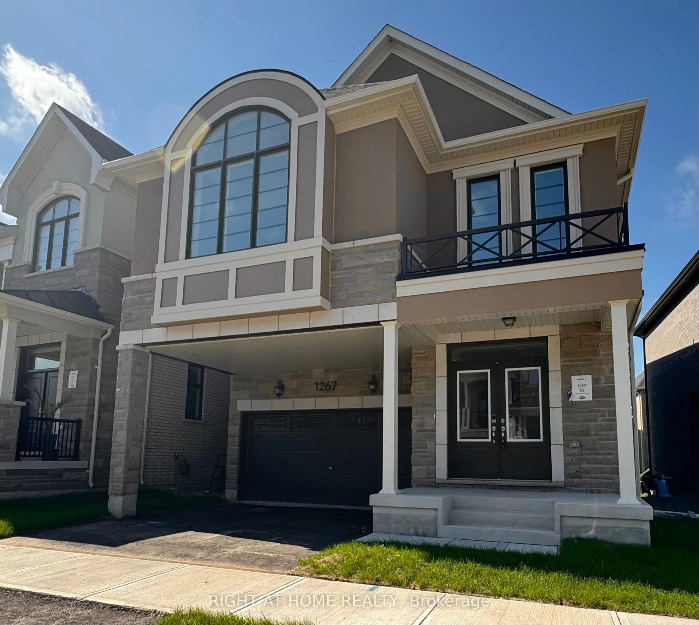 1267 Temperance Crescent
