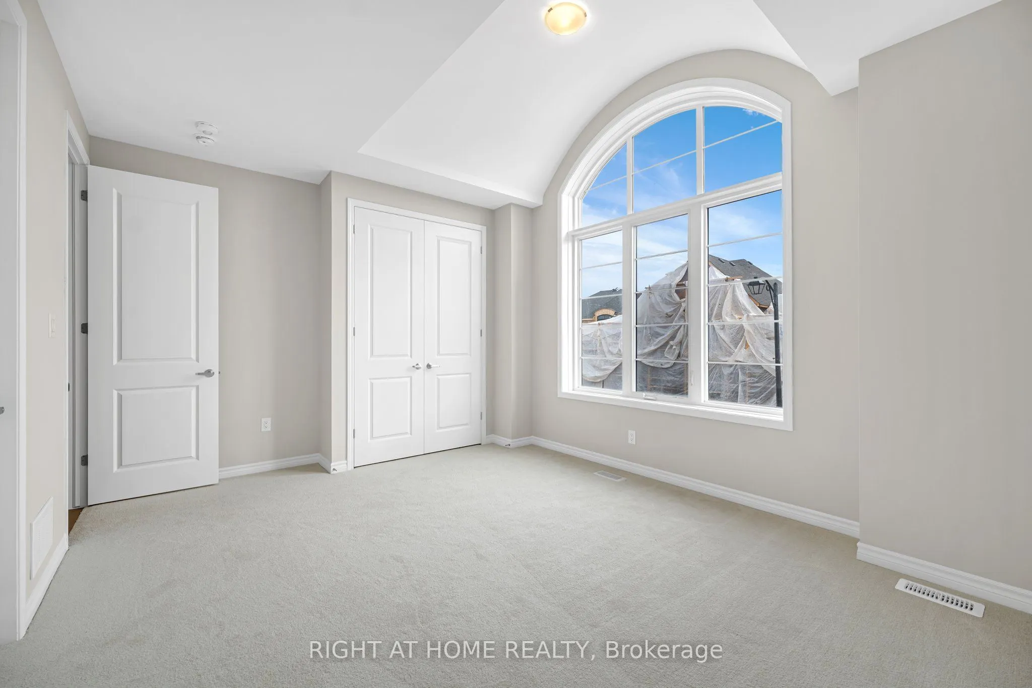 1267 Temperance Crescent