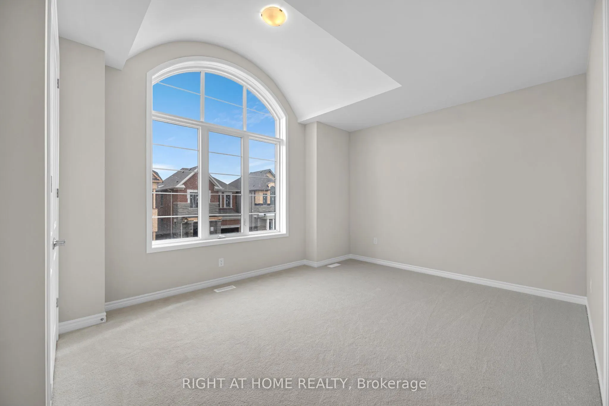 1267 Temperance Crescent