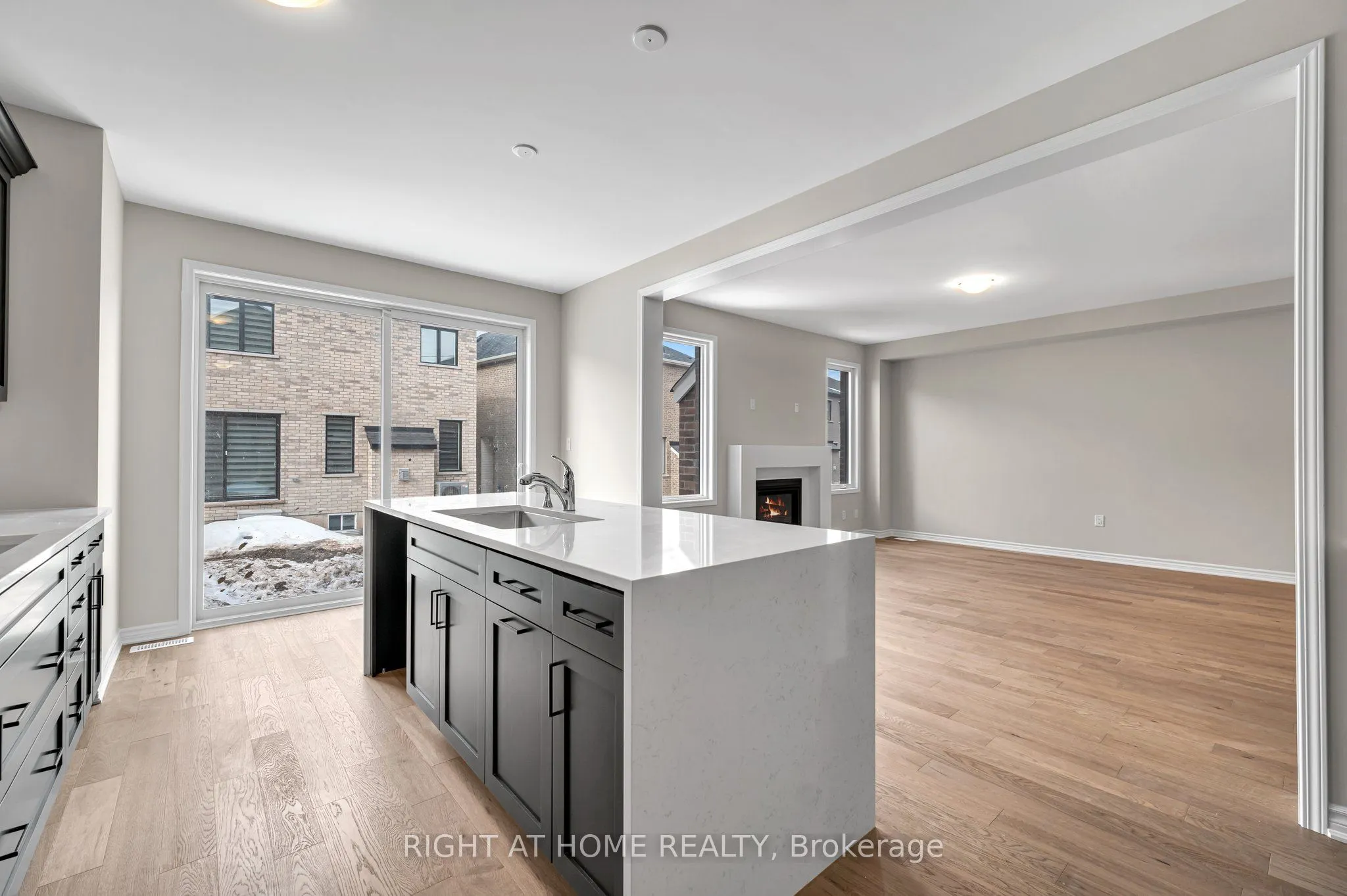 1267 Temperance Crescent