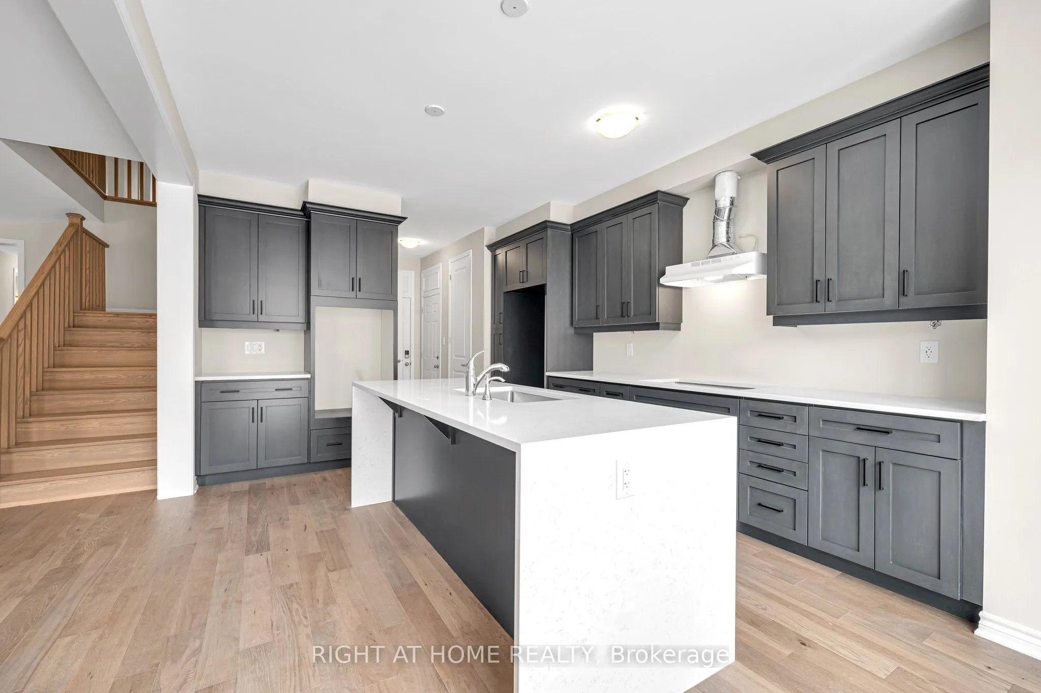 1267 Temperance Crescent