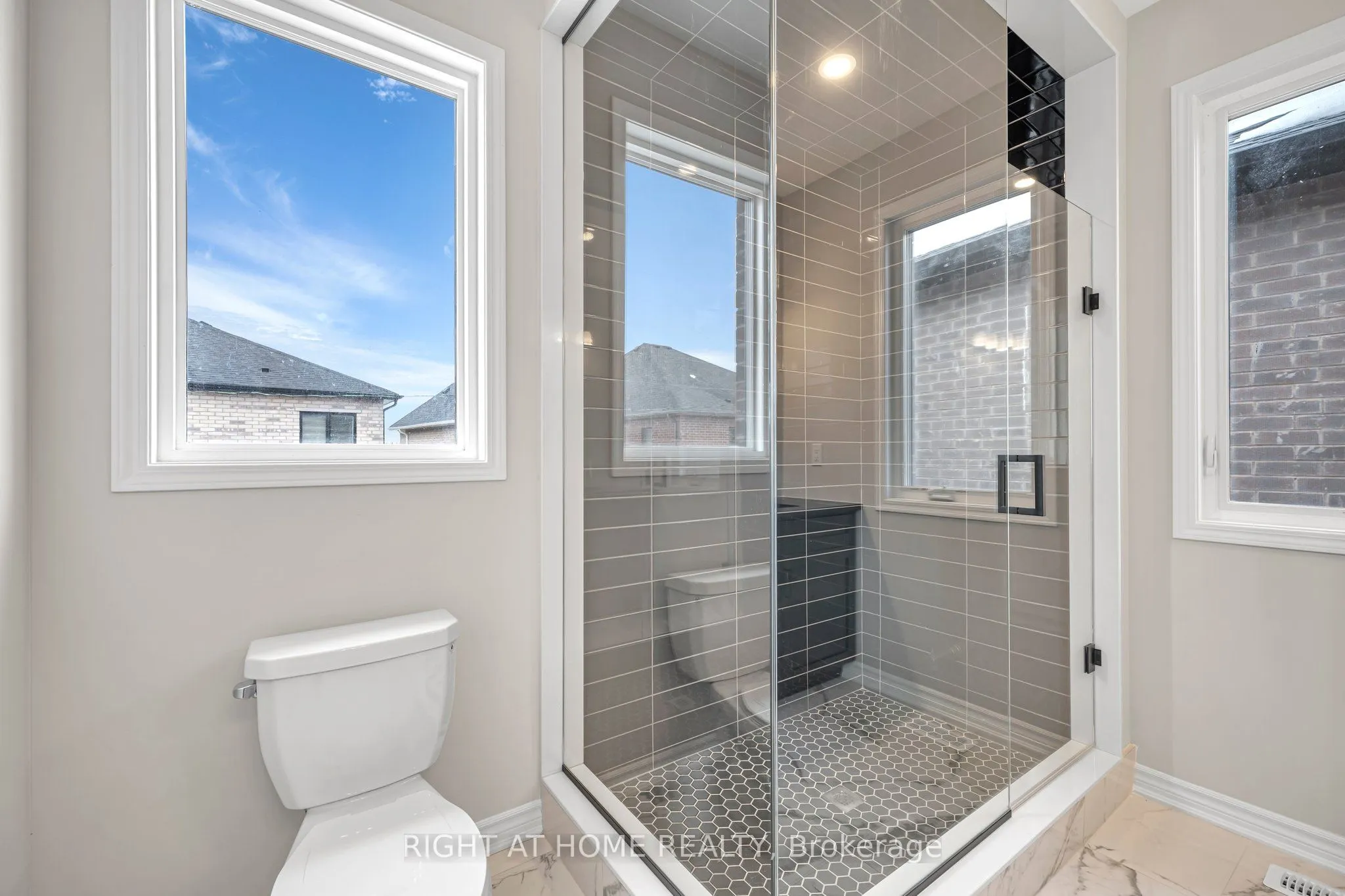 1267 Temperance Crescent