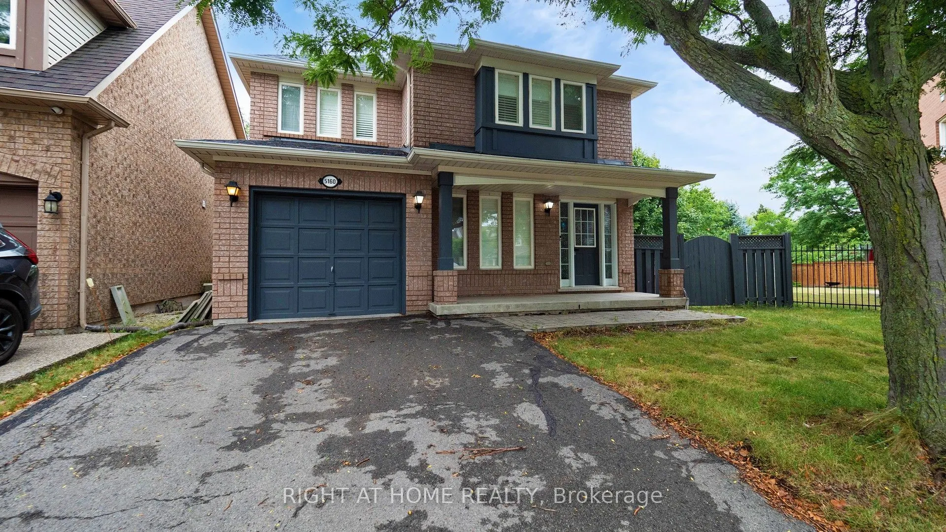 5160 Ravine Crescent